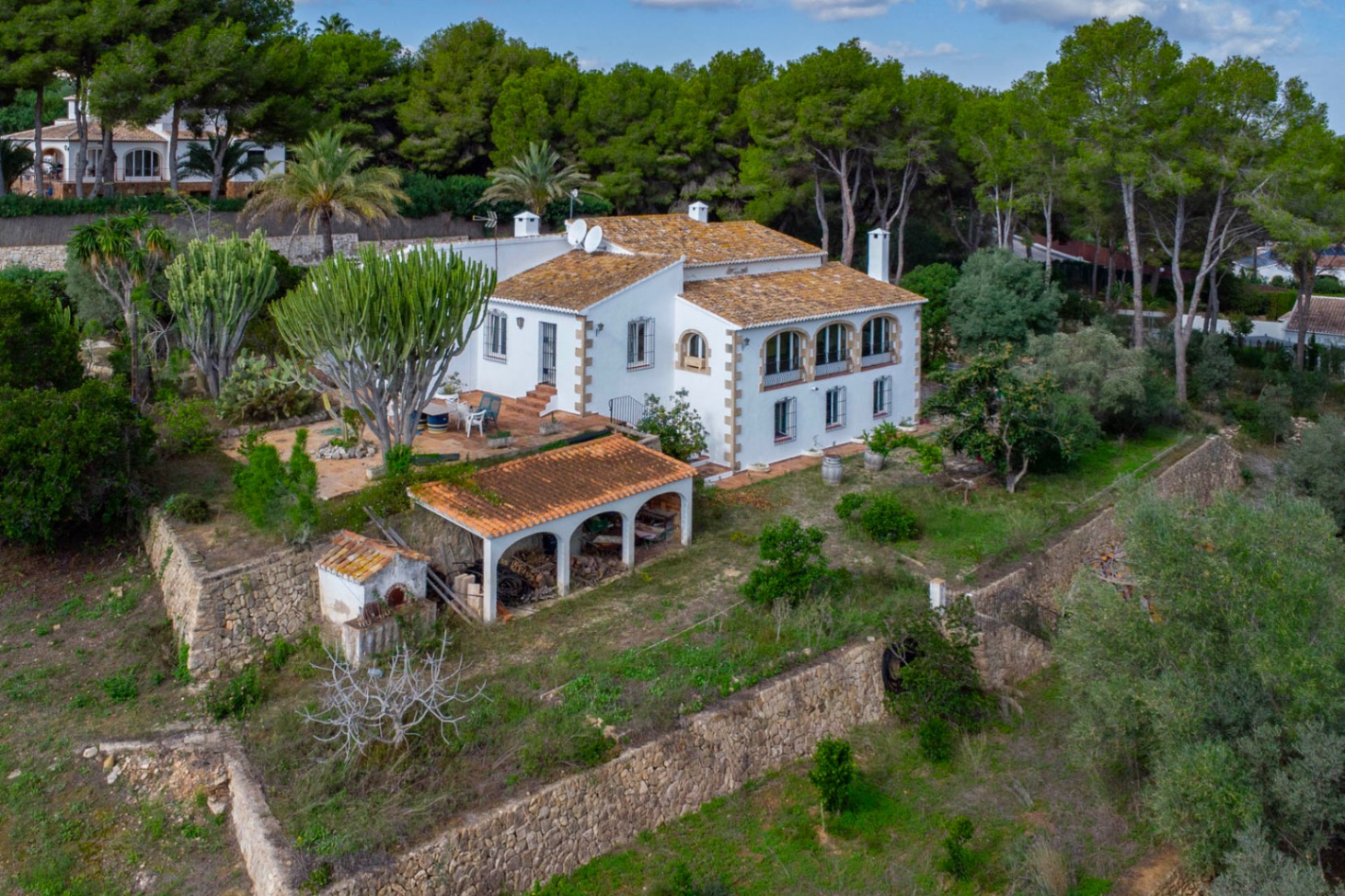Beautiful Traditional Villa on a Large Plot in La Lluca, Jávea