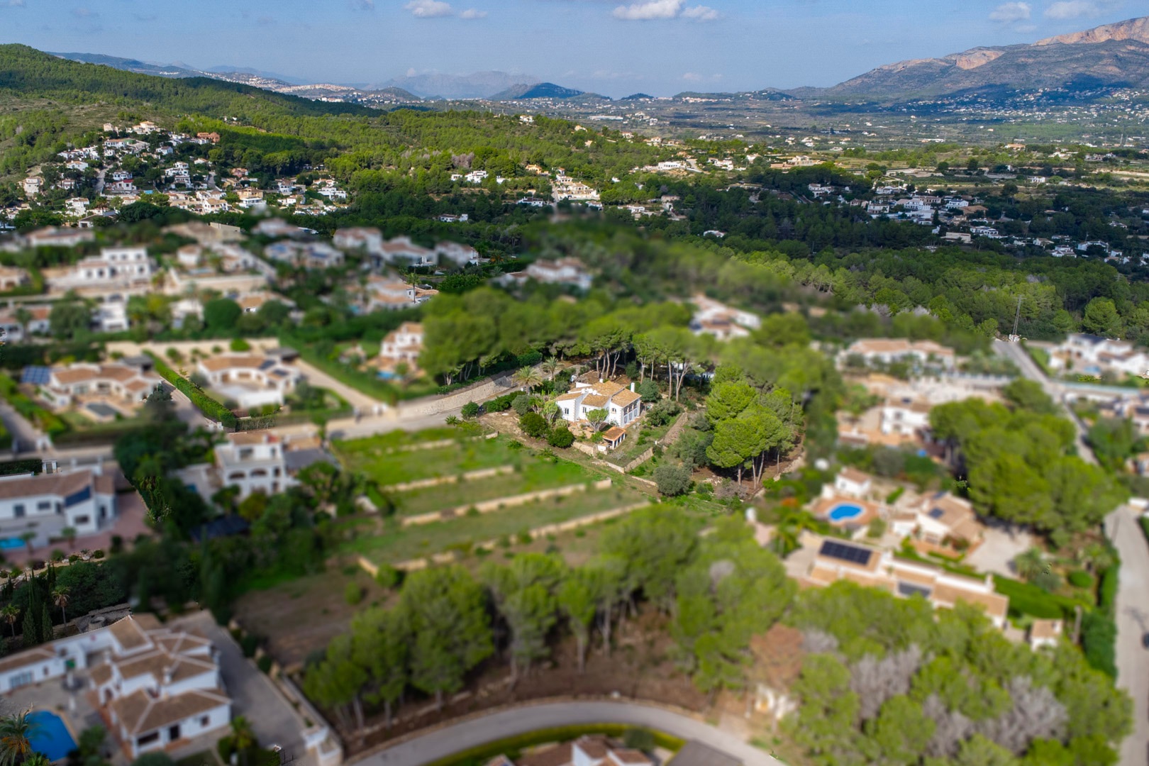 Beautiful Traditional Villa on a Large Plot in La Lluca, Jávea