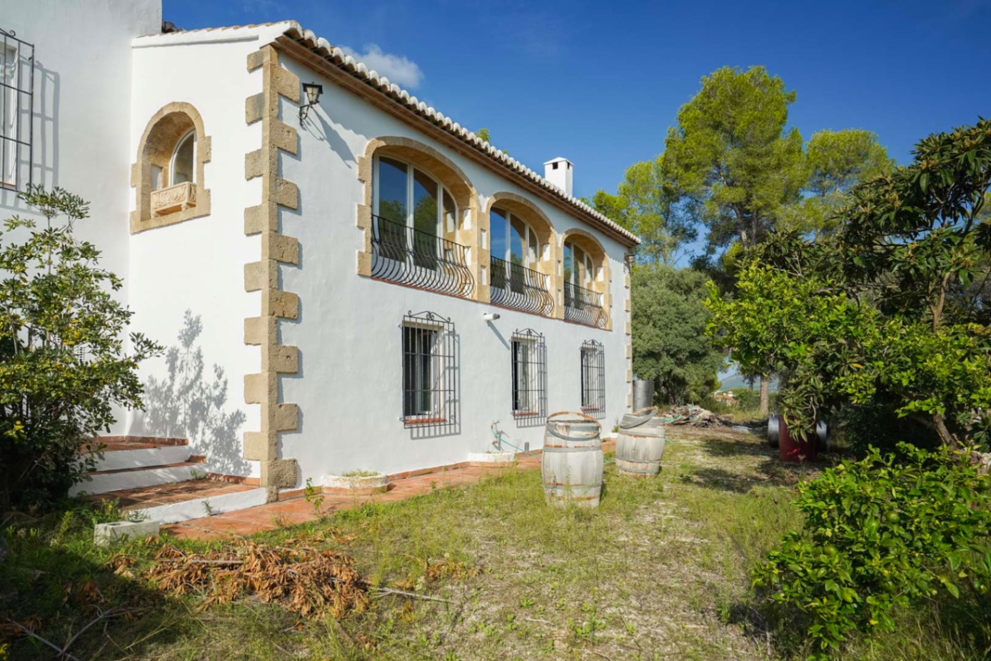 Beautiful Traditional Villa on a Large Plot in La Lluca, Jávea