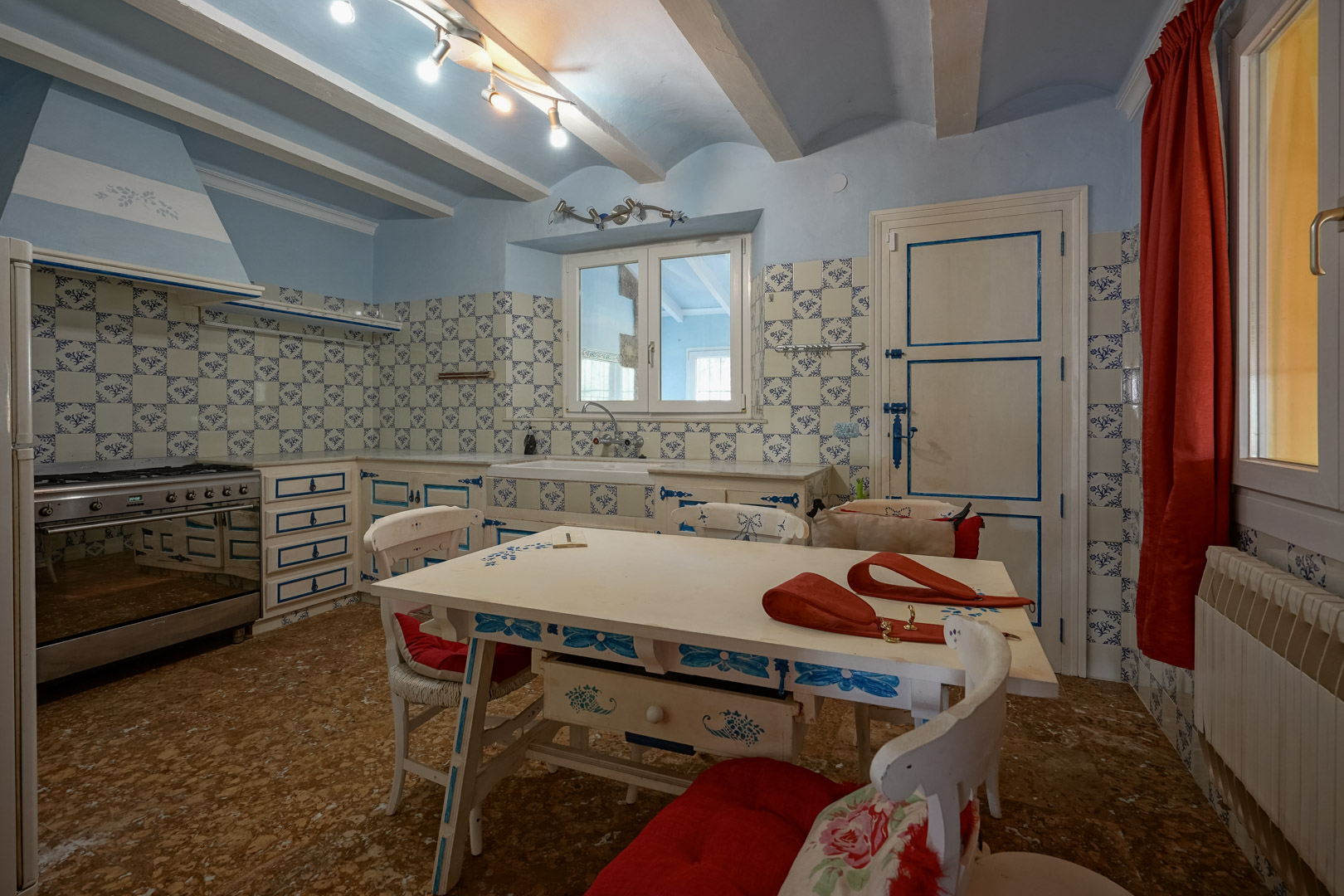 Beautiful Traditional Villa on a Large Plot in La Lluca, Jávea