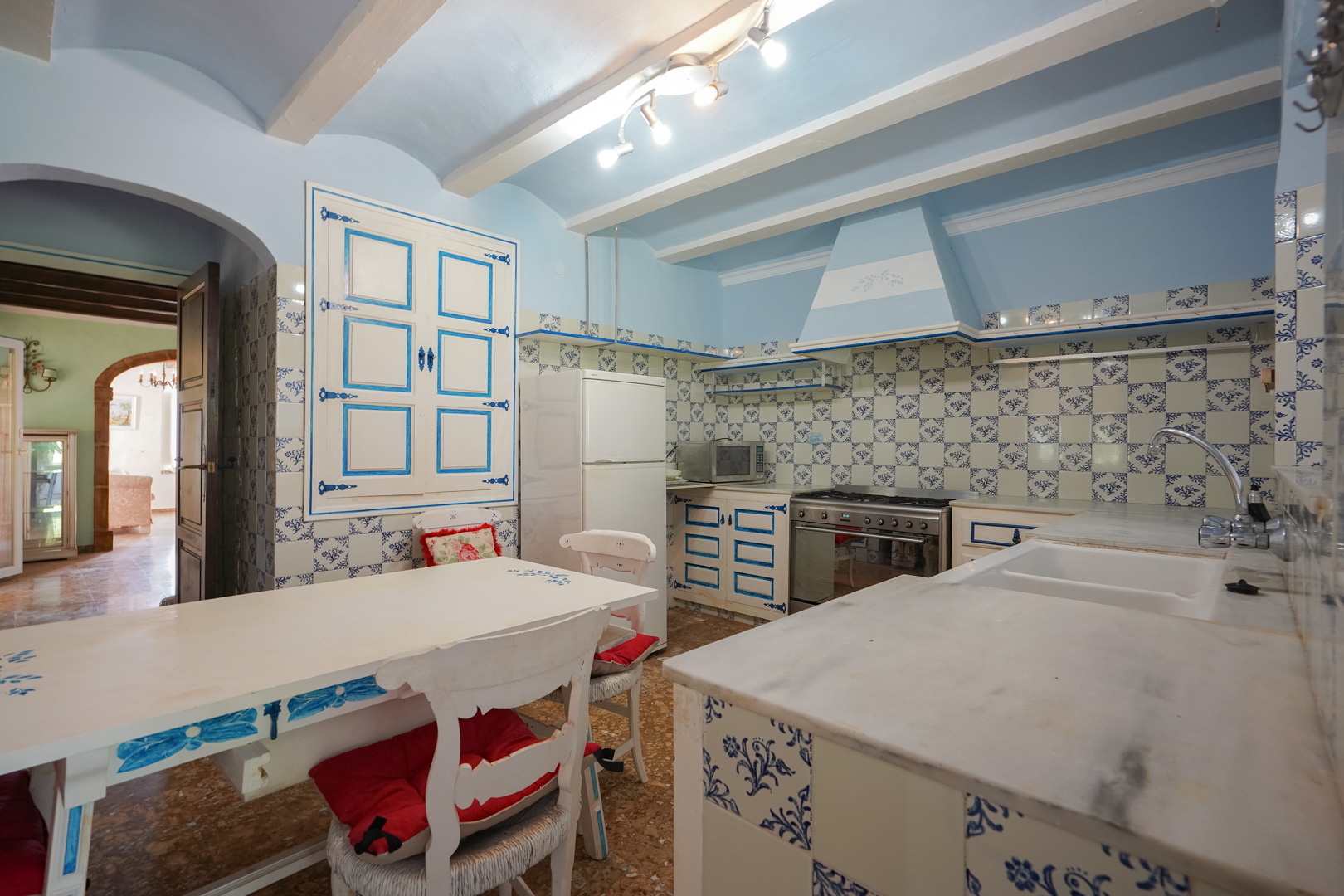 Beautiful Traditional Villa on a Large Plot in La Lluca, Jávea