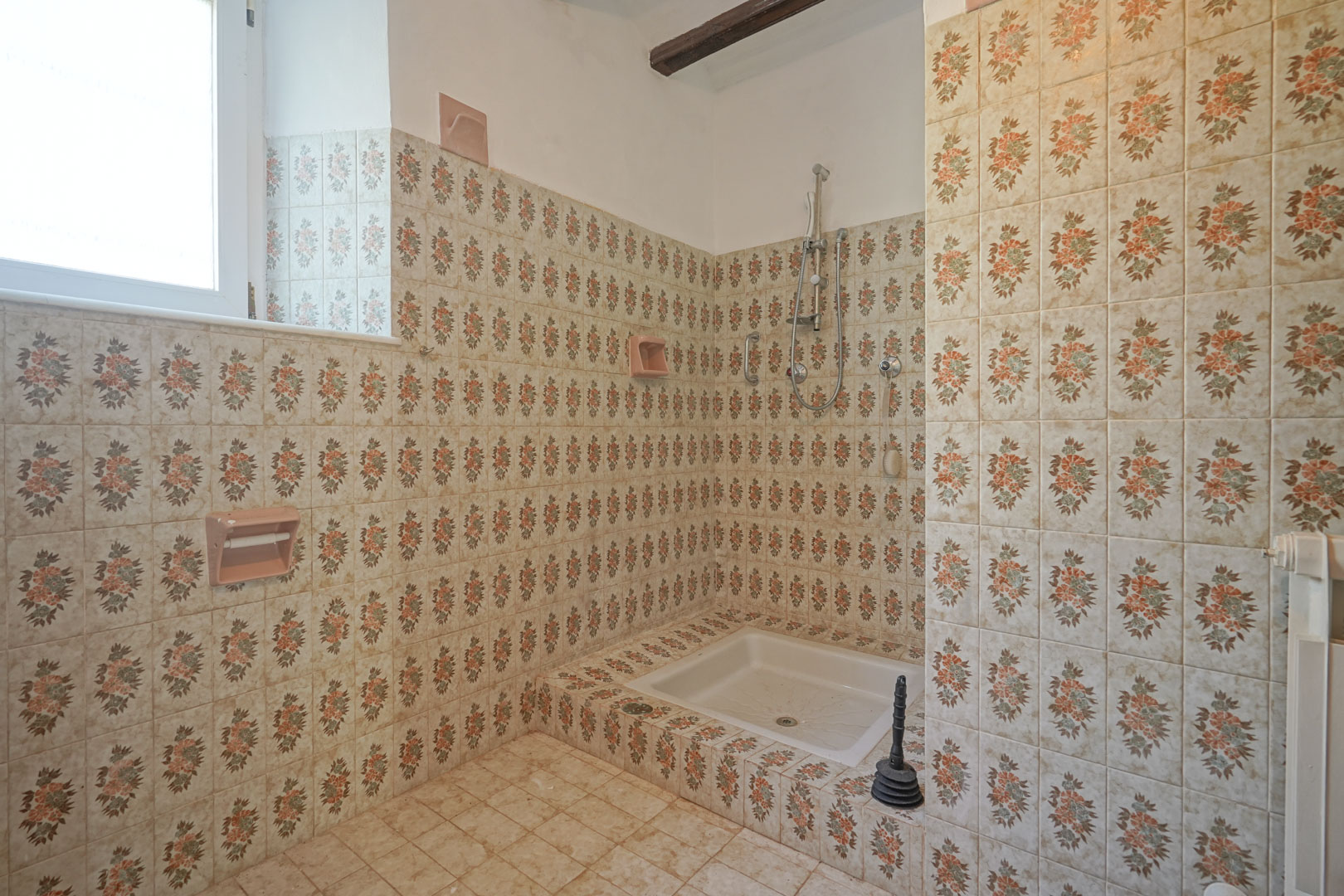 Beautiful Traditional Villa on a Large Plot in La Lluca, Jávea