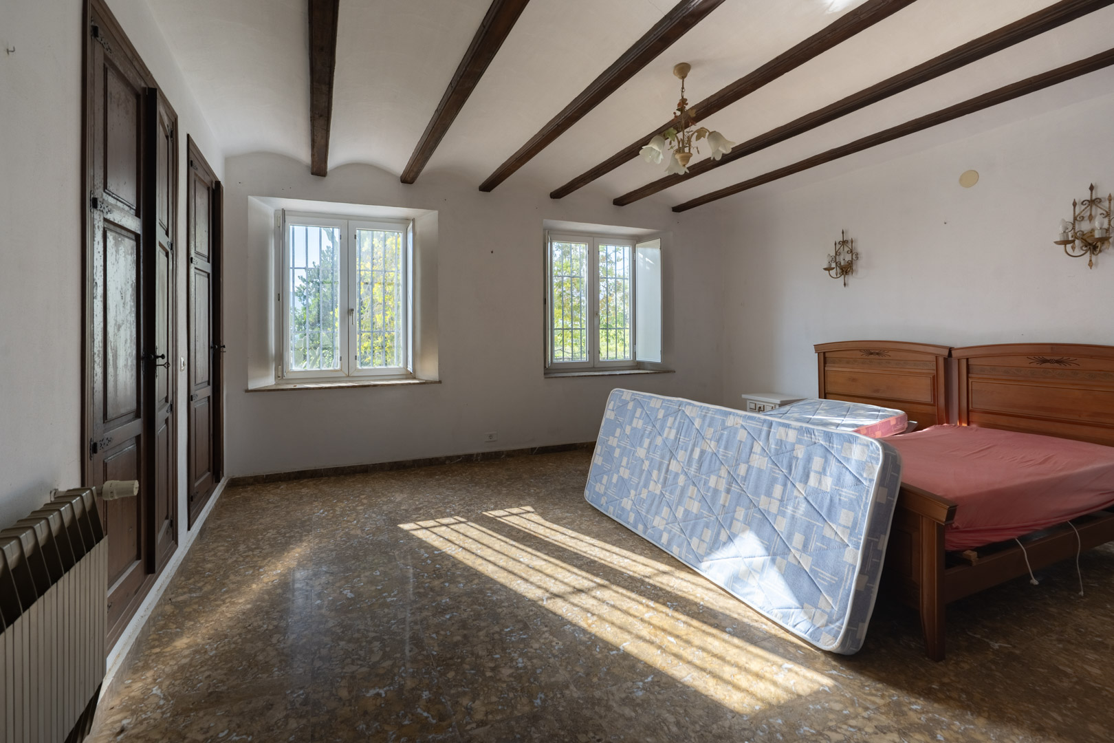 Beautiful Traditional Villa on a Large Plot in La Lluca, Jávea