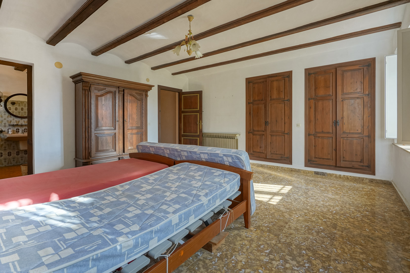 Beautiful Traditional Villa on a Large Plot in La Lluca, Jávea