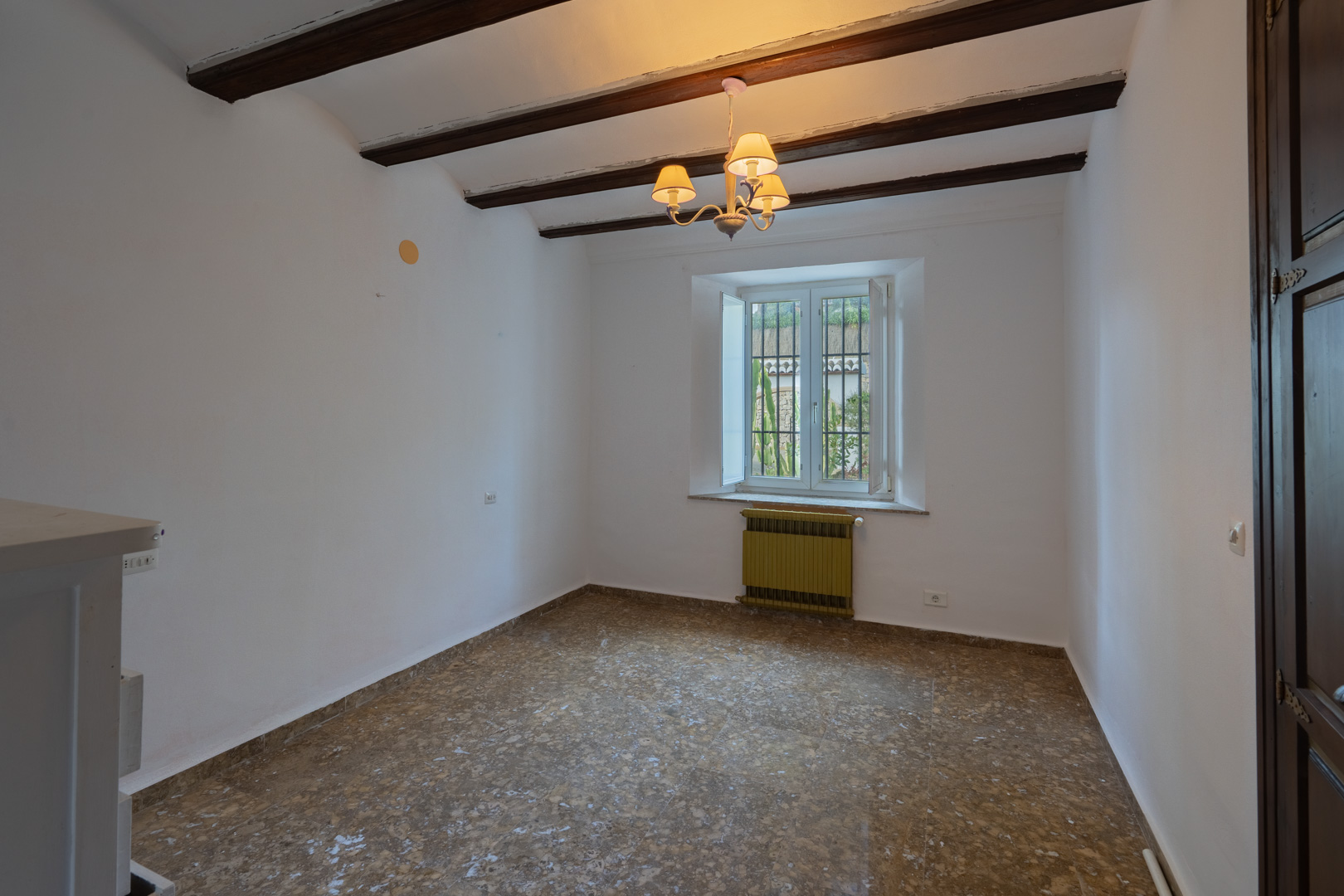 Beautiful Traditional Villa on a Large Plot in La Lluca, Jávea