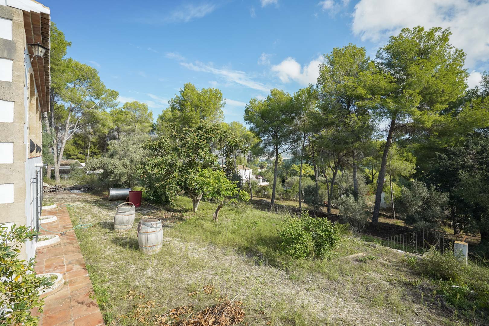 Beautiful Traditional Villa on a Large Plot in La Lluca, Jávea