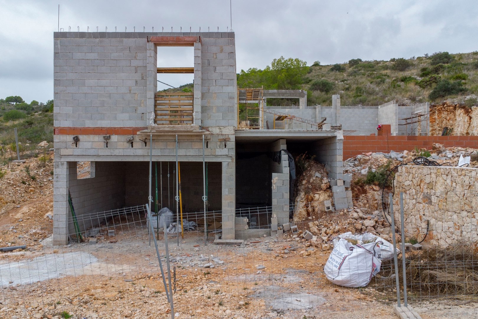 Modern 3 bed villa under construction in the urbanisation Racó de Nadal