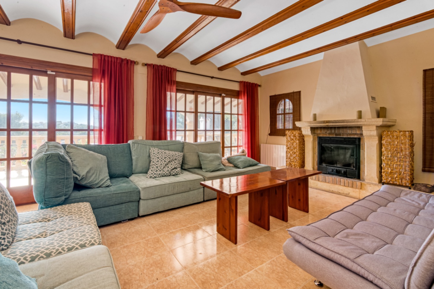 Charming Mediterranean villa with 4 bedrooms for sale in Jávea - Close to beaches and restaurants