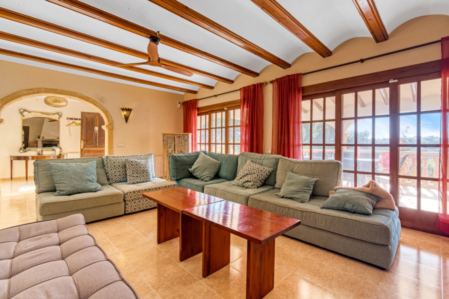 Charming Mediterranean villa with 4 bedrooms for sale in Jávea - Close to beaches and restaurants