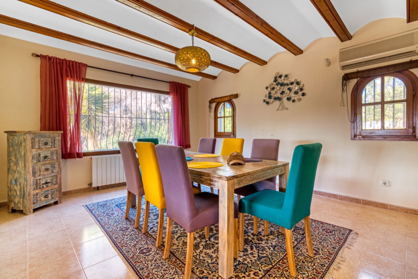 Charming Mediterranean villa with 4 bedrooms for sale in Jávea - Close to beaches and restaurants