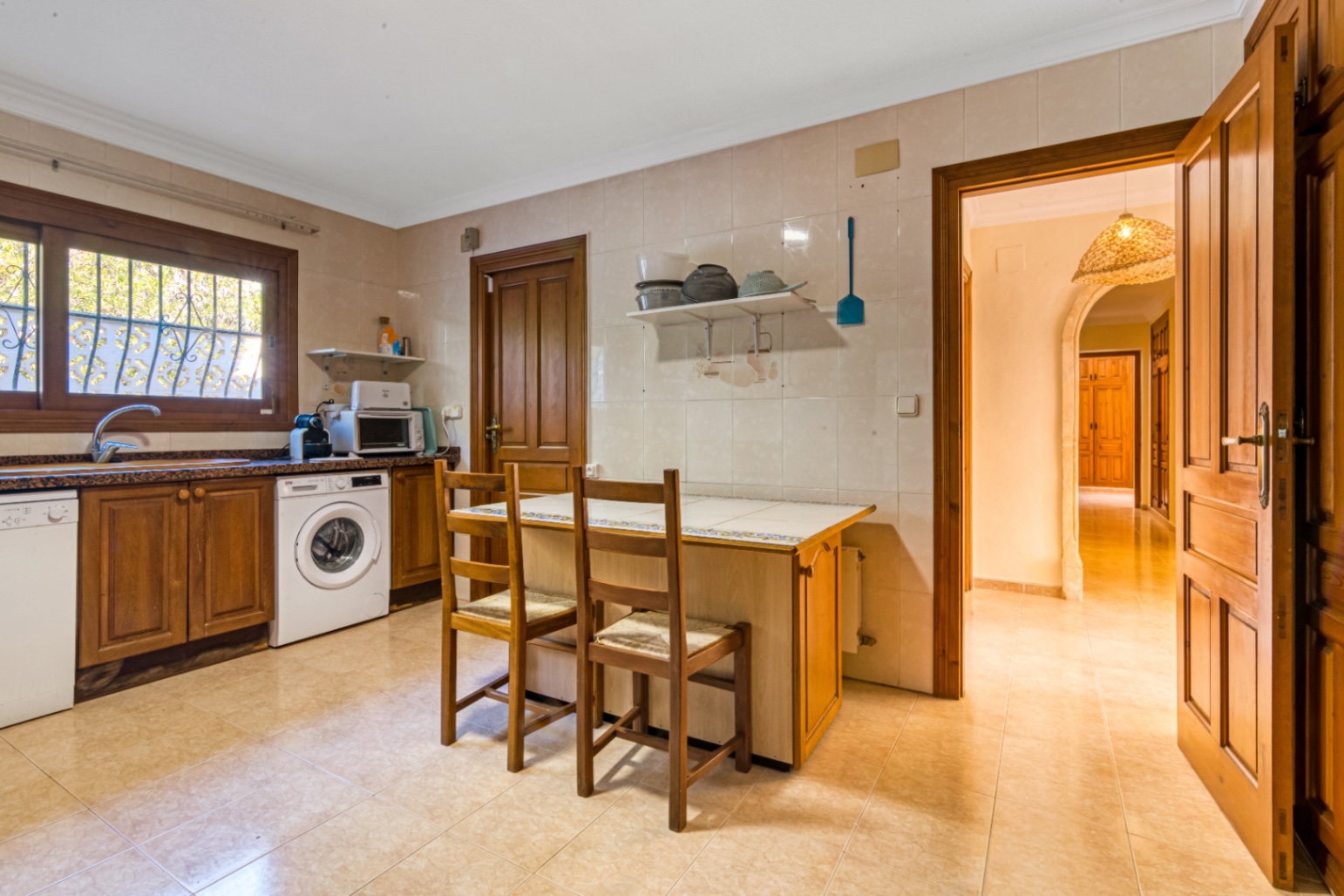 Charming Mediterranean villa with 4 bedrooms for sale in Jávea - Close to beaches and restaurants