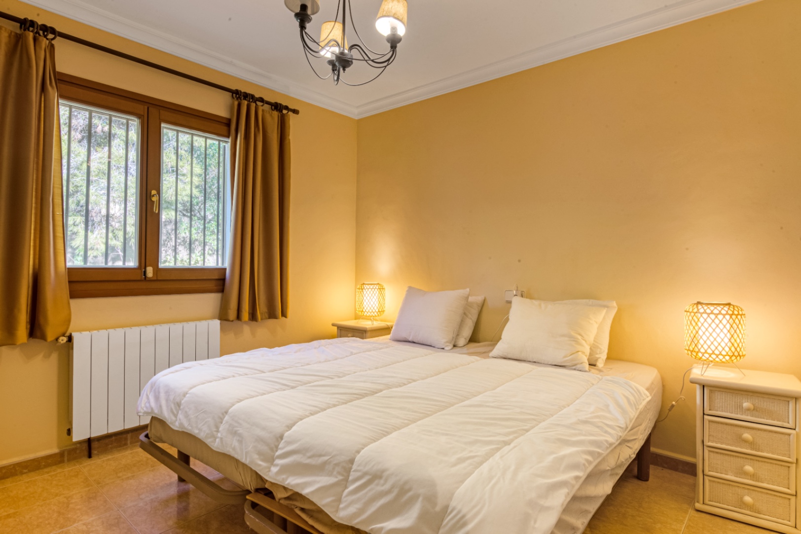 Charming Mediterranean villa with 4 bedrooms for sale in Jávea - Close to beaches and restaurants