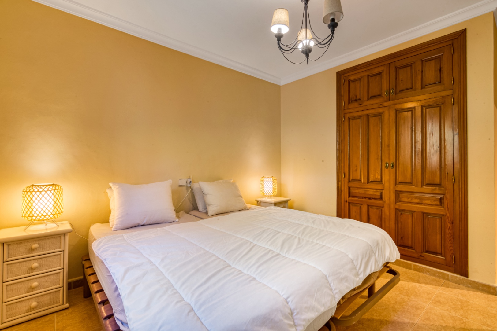 Charming Mediterranean villa with 4 bedrooms for sale in Jávea - Close to beaches and restaurants