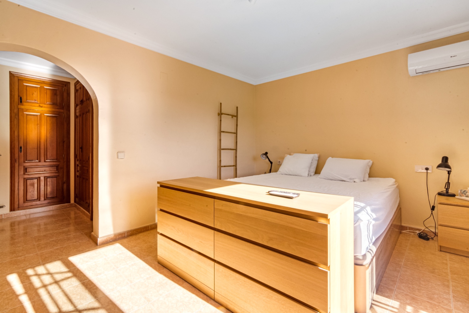 Charming Mediterranean villa with 4 bedrooms for sale in Jávea - Close to beaches and restaurants