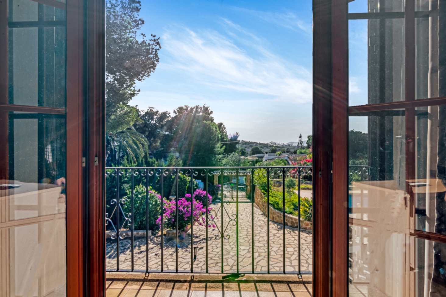 Charming Mediterranean villa with 4 bedrooms for sale in Jávea - Close to beaches and restaurants