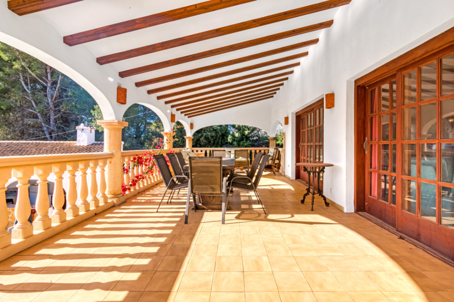 Charming Mediterranean villa with 4 bedrooms for sale in Jávea - Close to beaches and restaurants