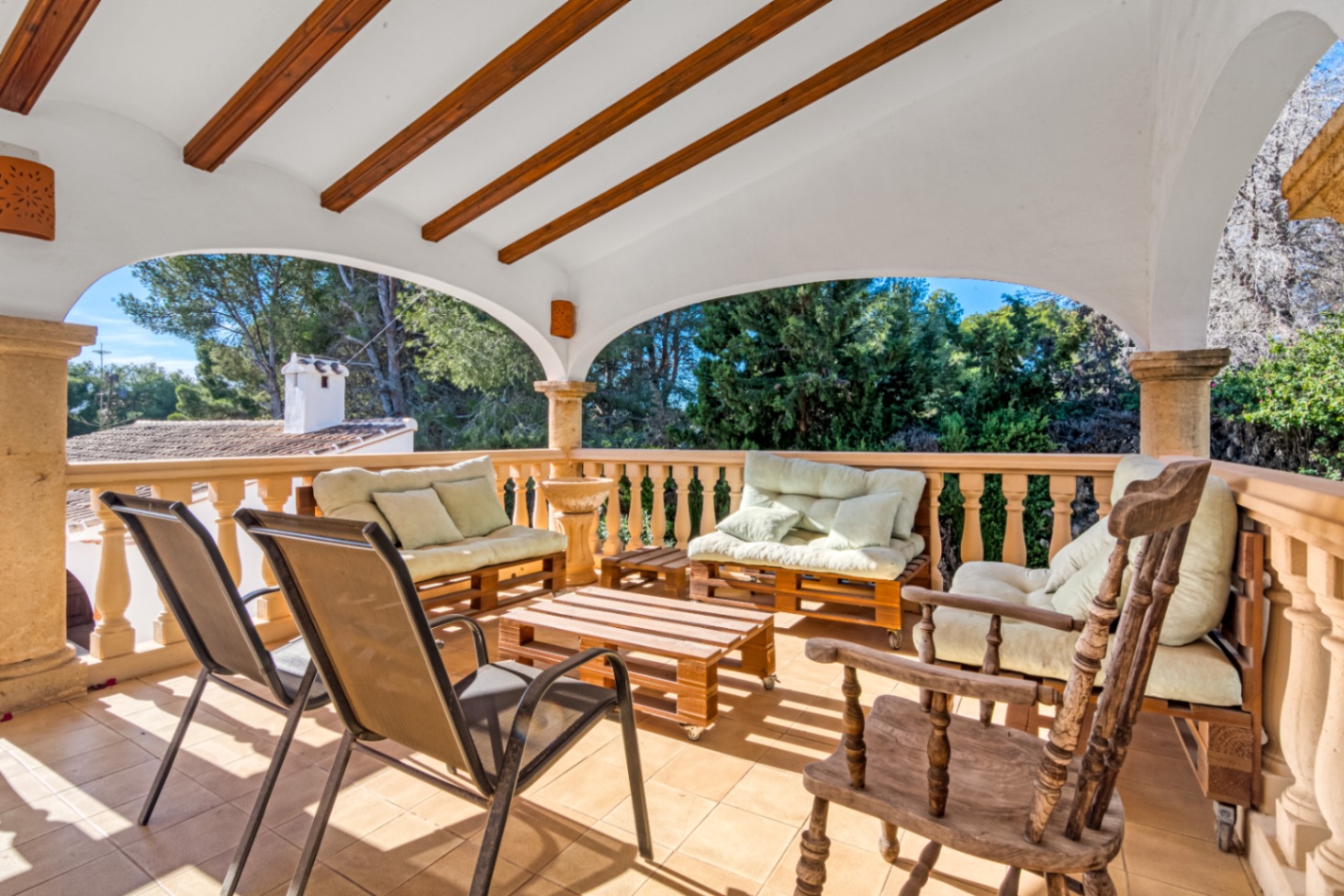 Charming Mediterranean villa with 4 bedrooms for sale in Jávea - Close to beaches and restaurants