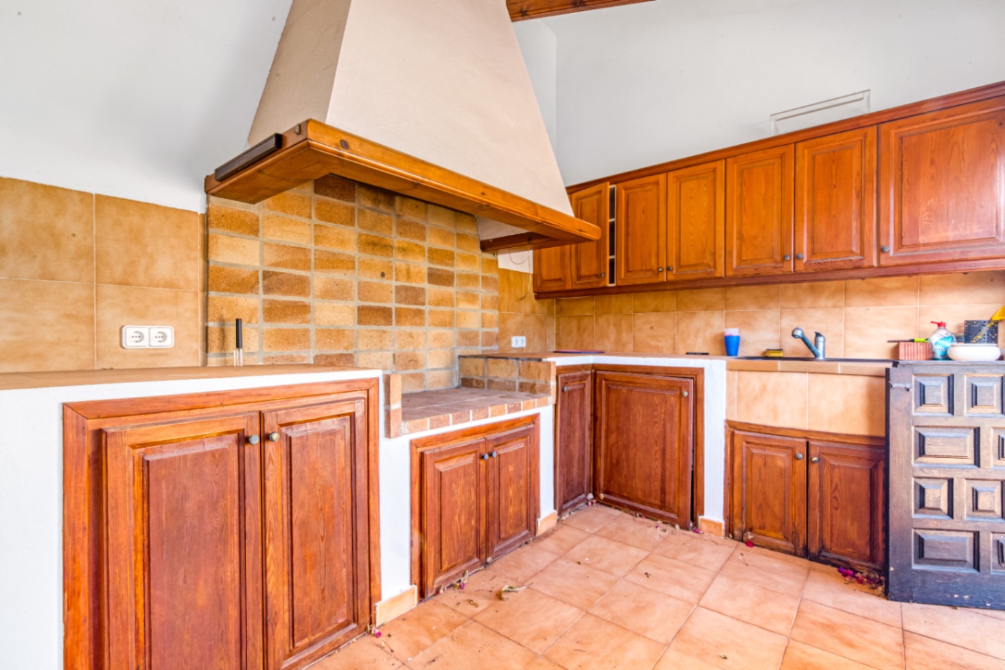 Charming Mediterranean villa with 4 bedrooms for sale in Jávea - Close to beaches and restaurants