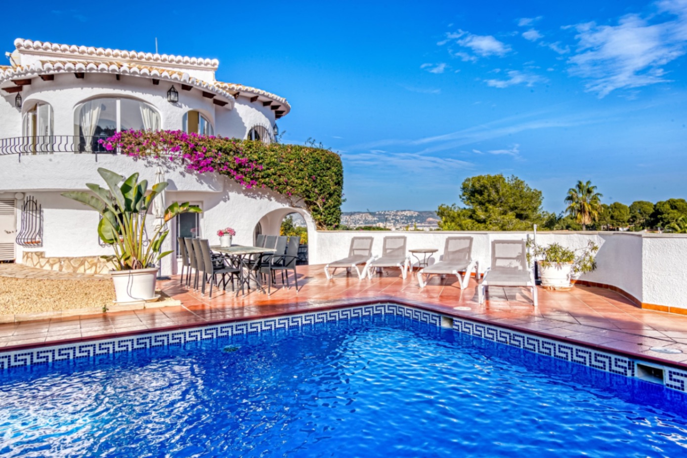 Charming 4 bed villa with sea views for sale in Javea Tosalet Entre Pinos