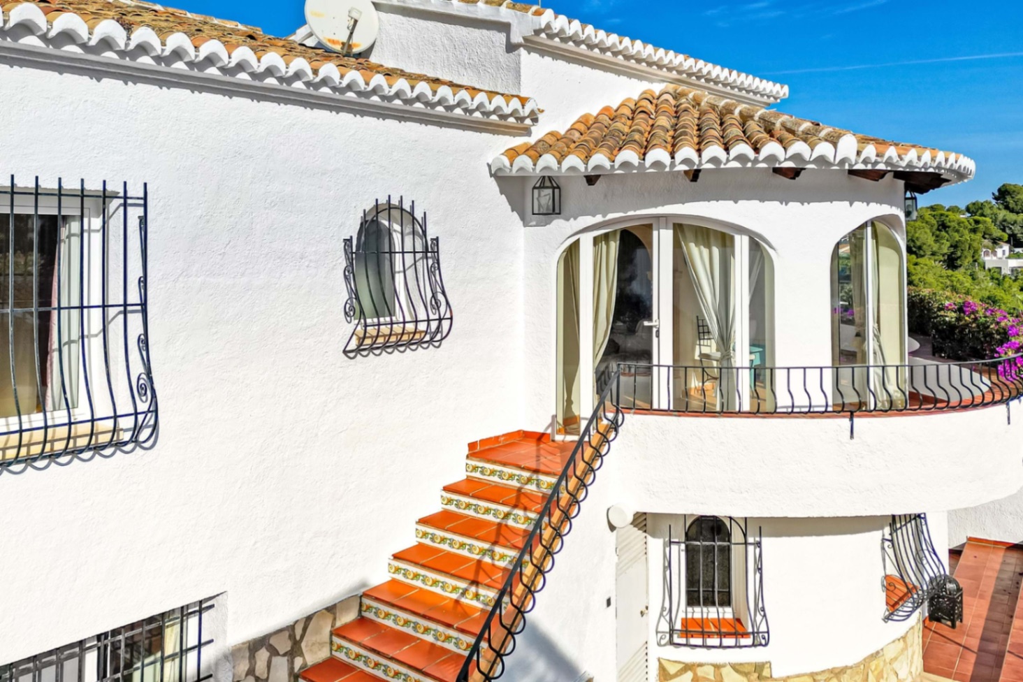 Charming 4 bed villa with sea views for sale in Javea Tosalet Entre Pinos