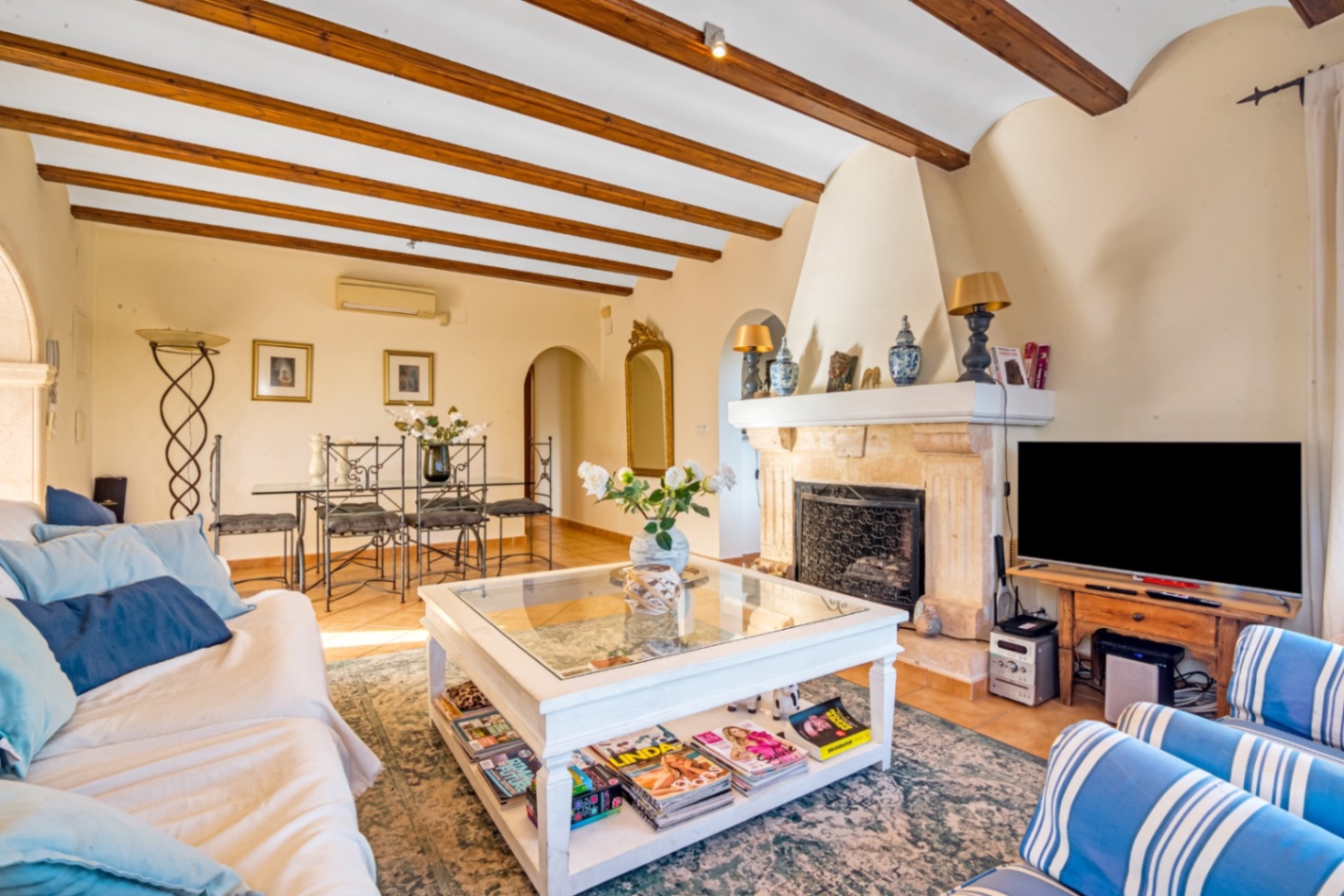 Charming 4 bed villa with sea views for sale in Javea Tosalet Entre Pinos