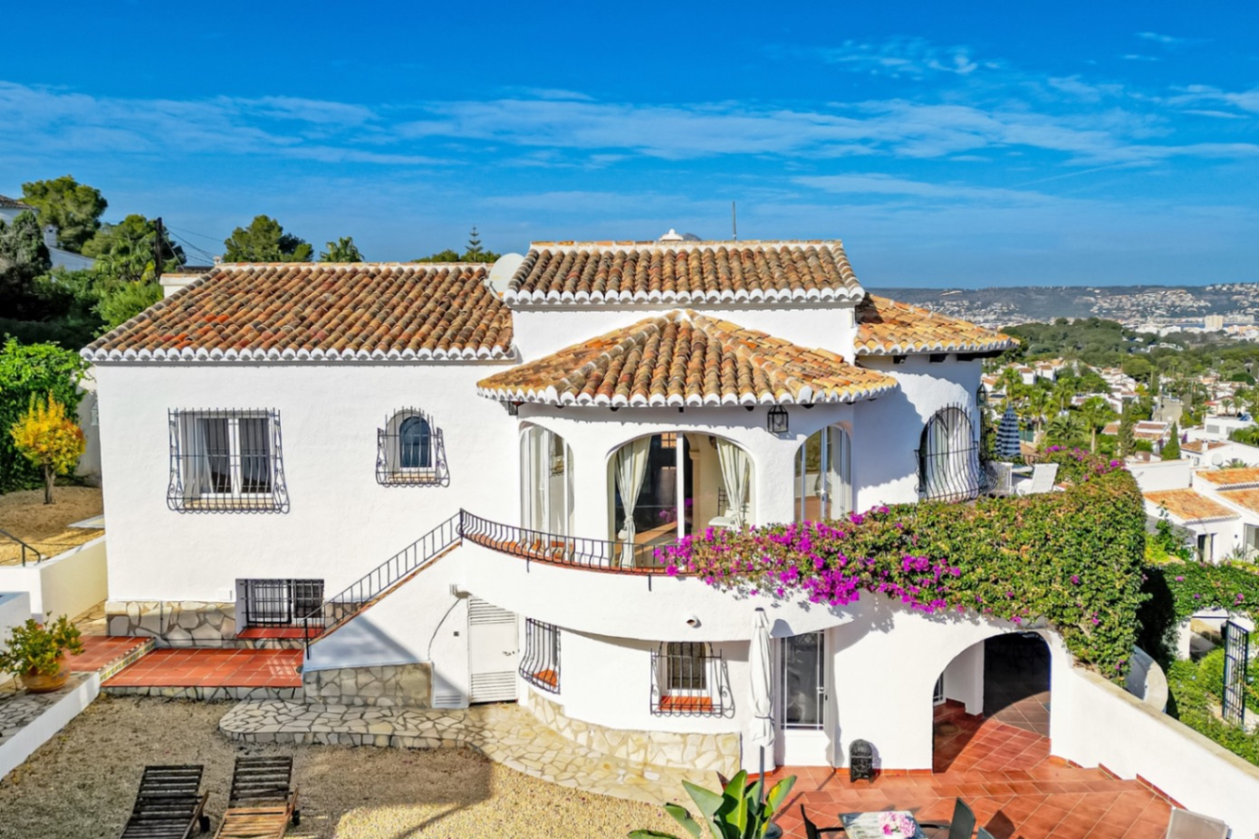 Charming 4 bed villa with sea views for sale in Javea Tosalet Entre Pinos