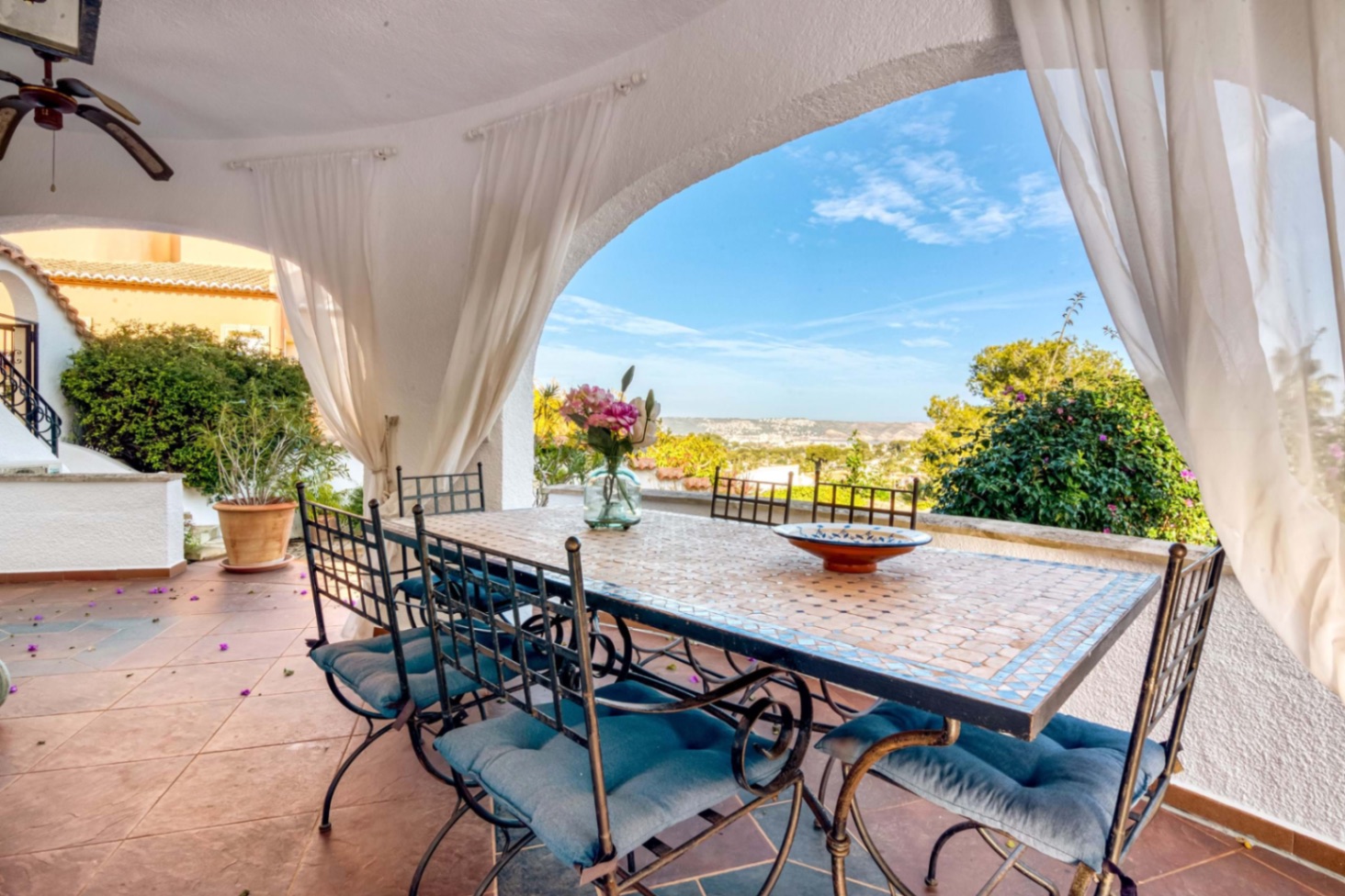 Charming 4 bed villa with sea views for sale in Javea Tosalet Entre Pinos