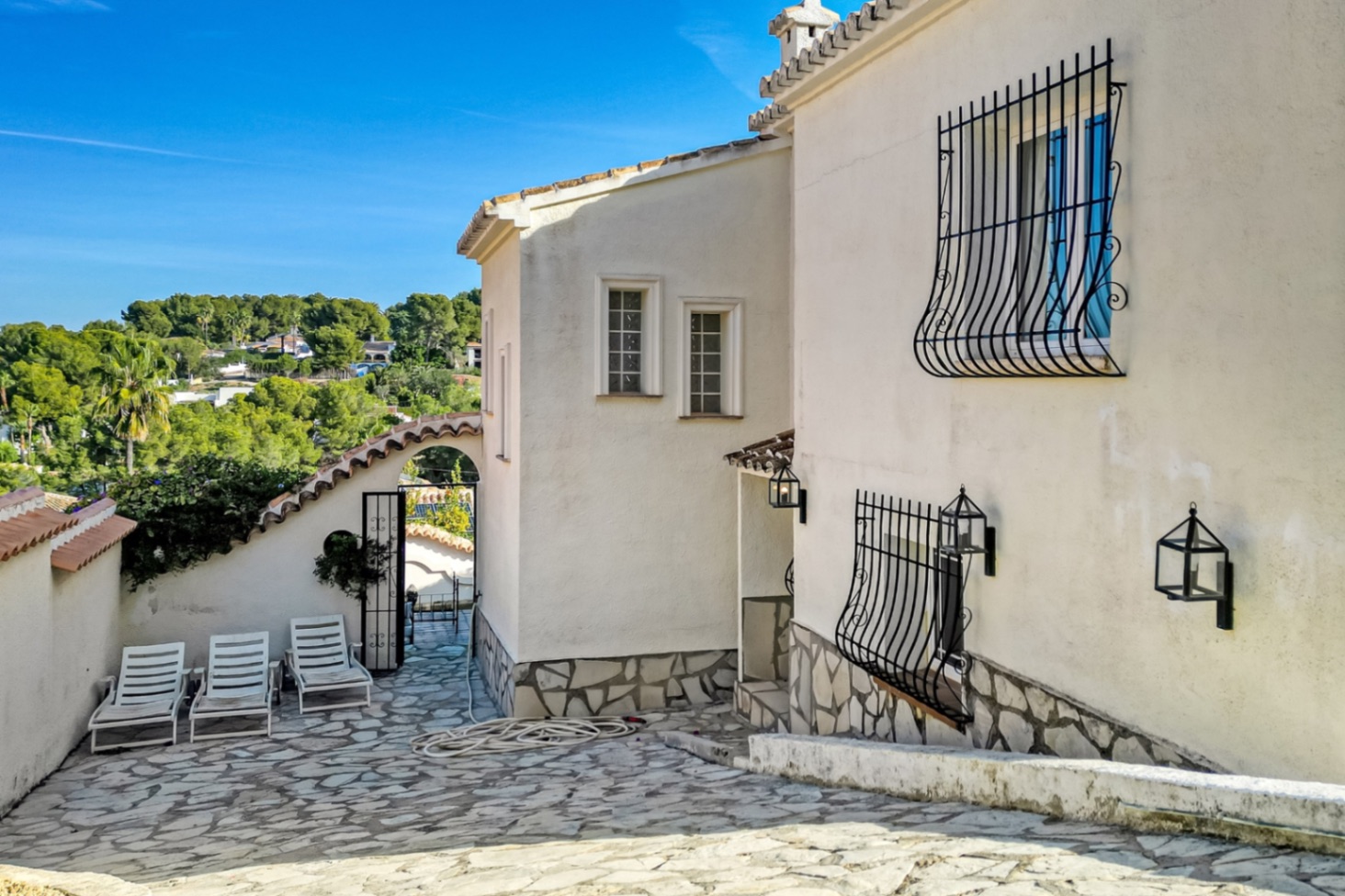 Charming 4 bed villa with sea views for sale in Javea Tosalet Entre Pinos