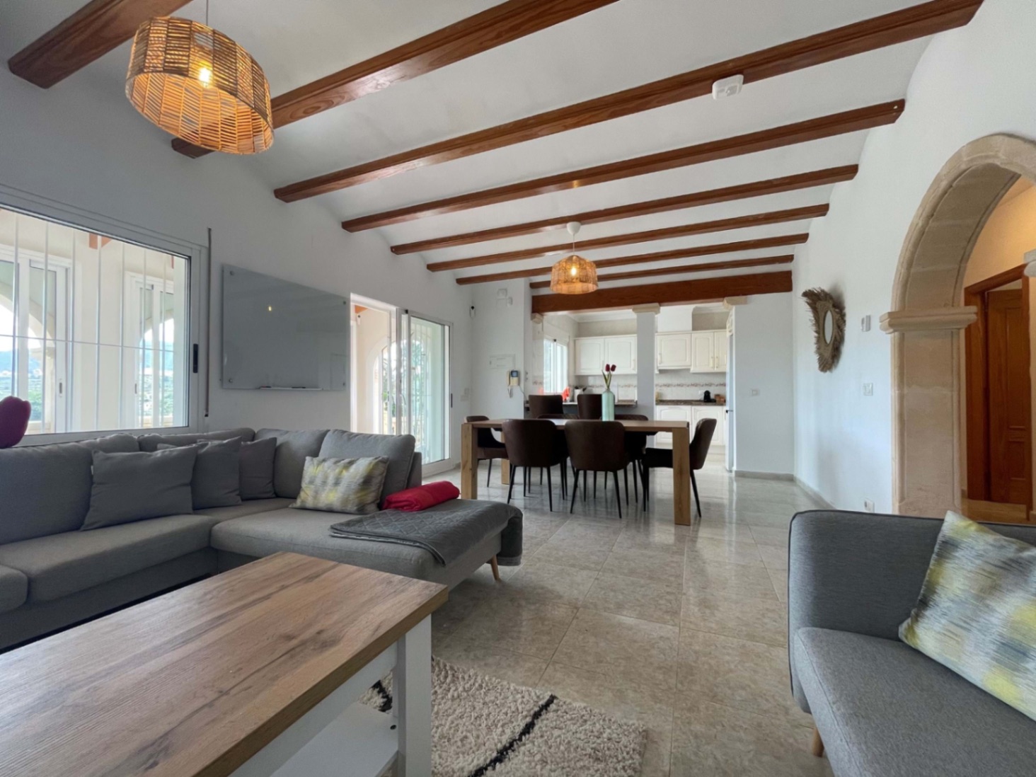 Superbe villa de 3 chambres avec vue sur la montagne à vendre à Benitatchell.