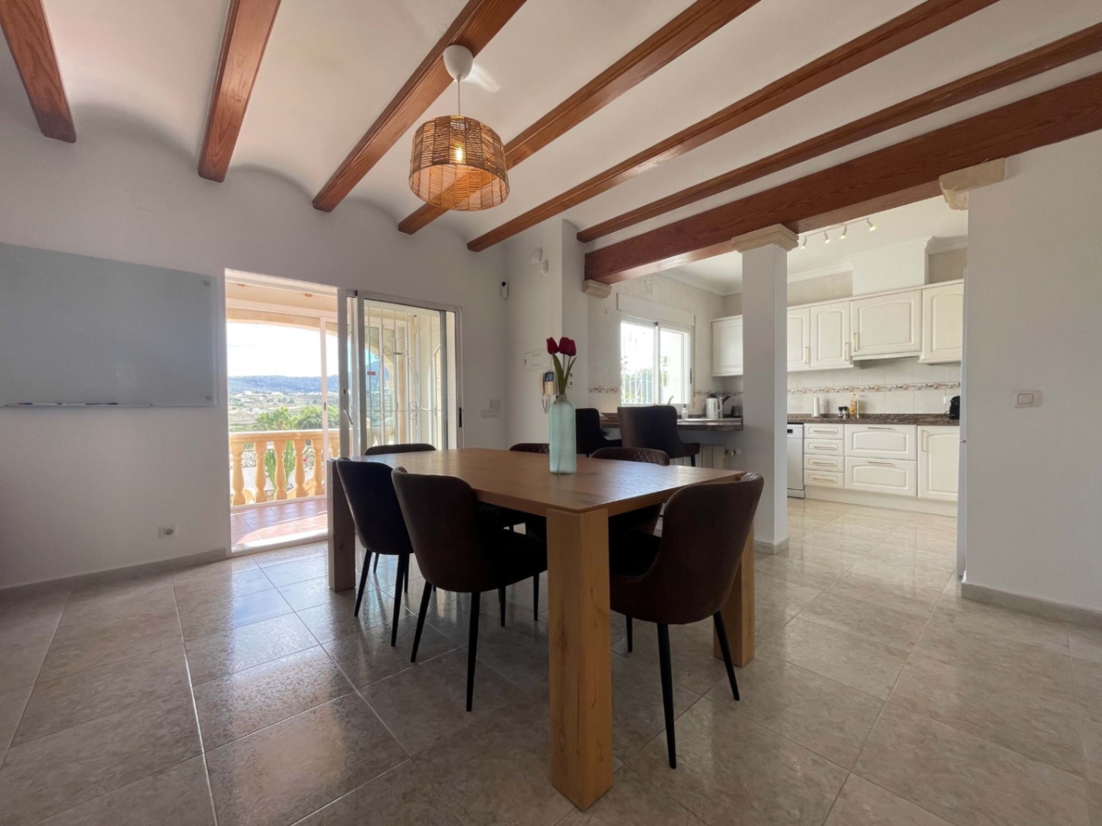 Superbe villa de 3 chambres avec vue sur la montagne à vendre à Benitatchell.