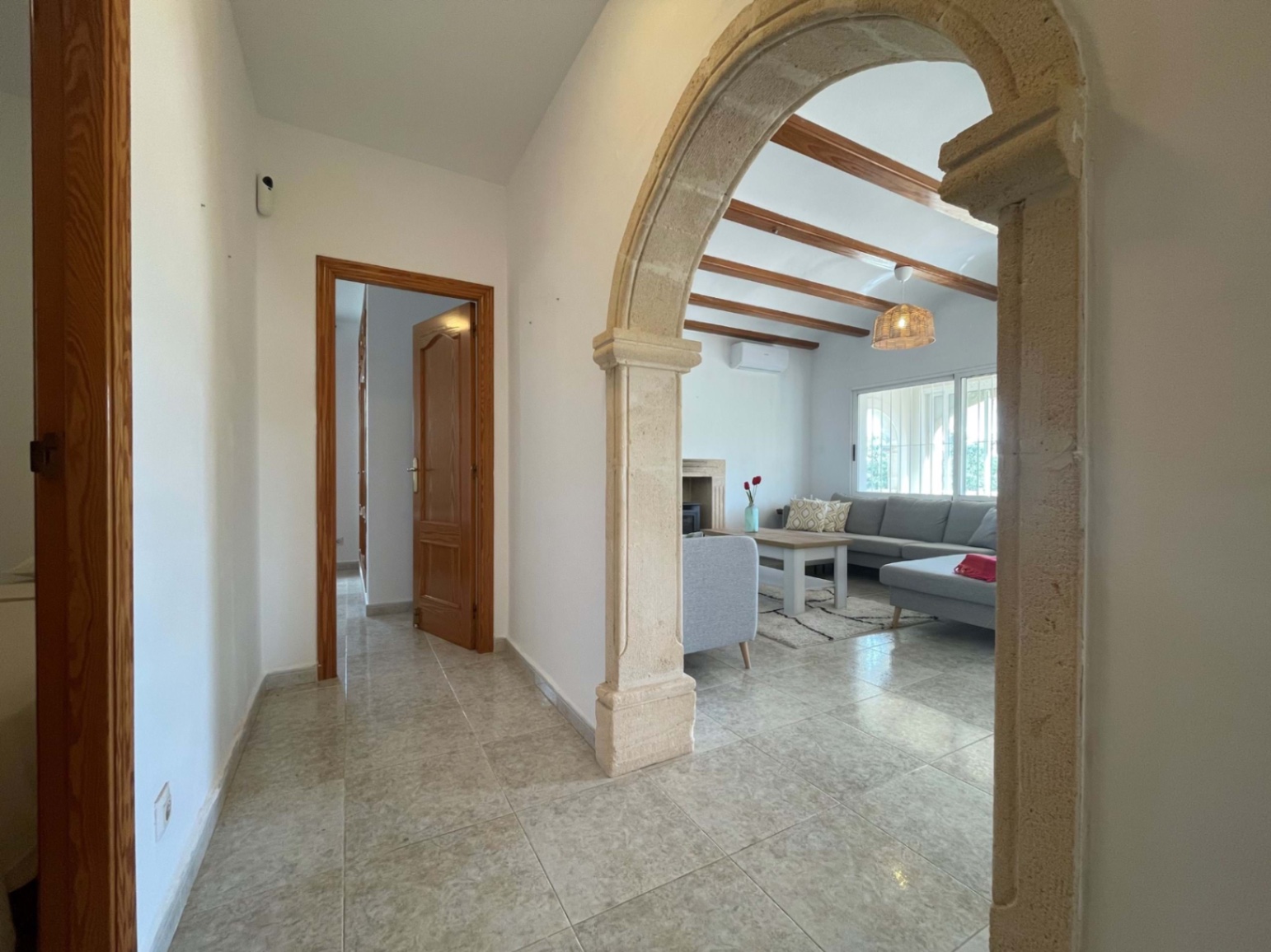 Superbe villa de 3 chambres avec vue sur la montagne à vendre à Benitatchell.