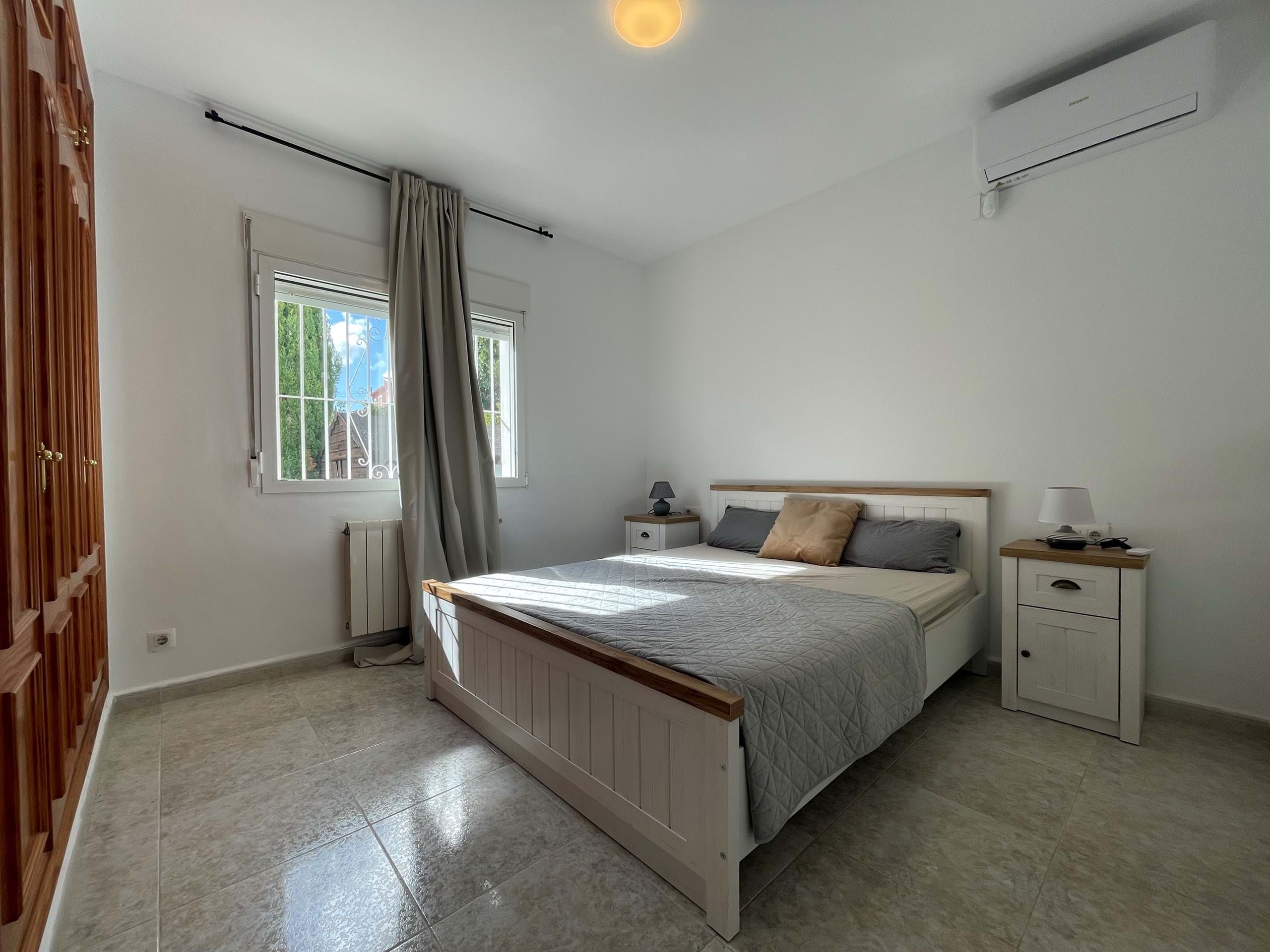 Superbe villa de 3 chambres avec vue sur la montagne à vendre à Benitatchell.