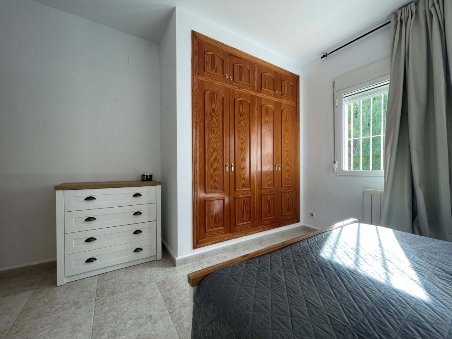 Superbe villa de 3 chambres avec vue sur la montagne à vendre à Benitatchell.