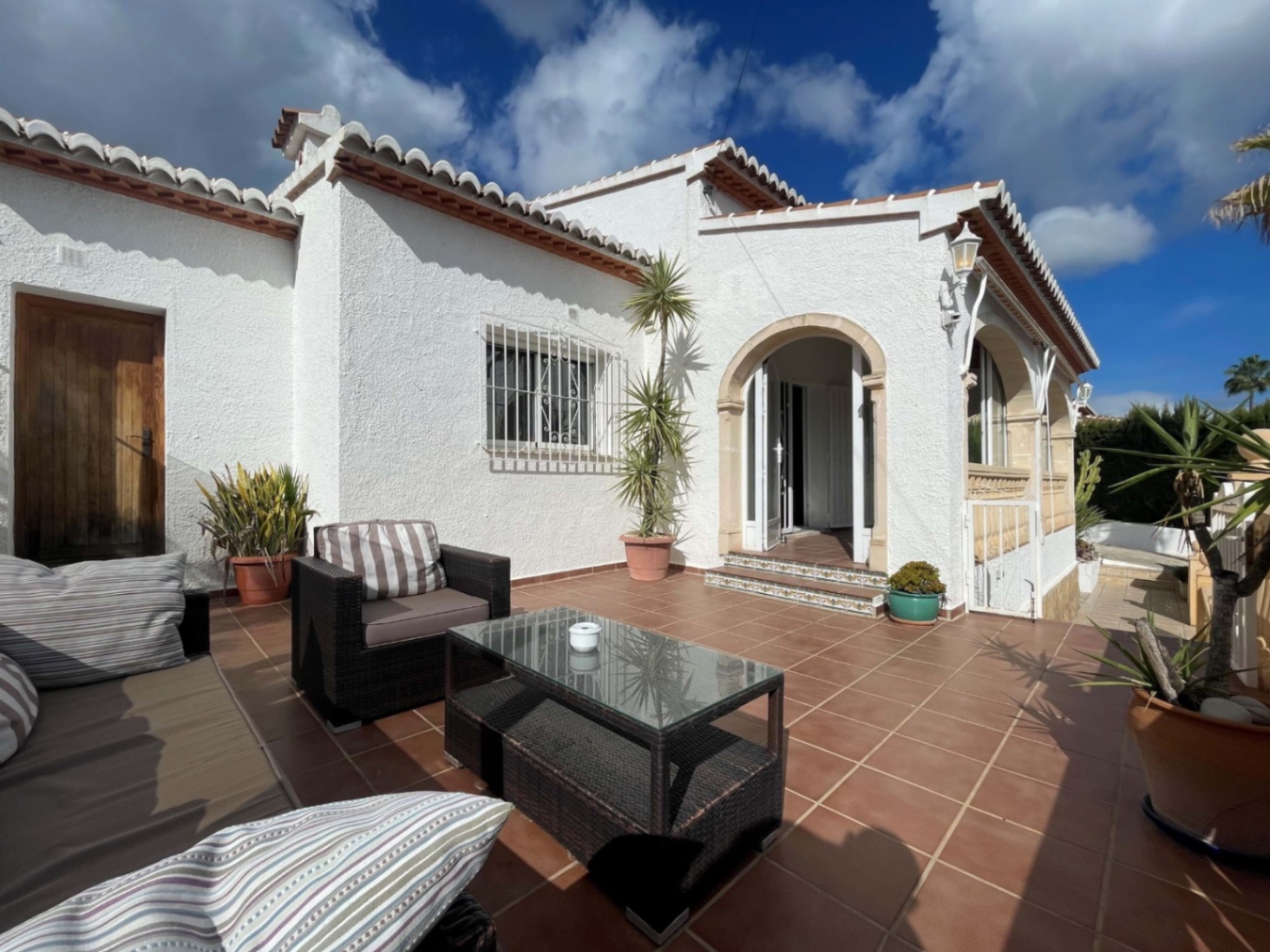 Superbe villa de 3 chambres avec vue sur la montagne à vendre à Benitatchell.