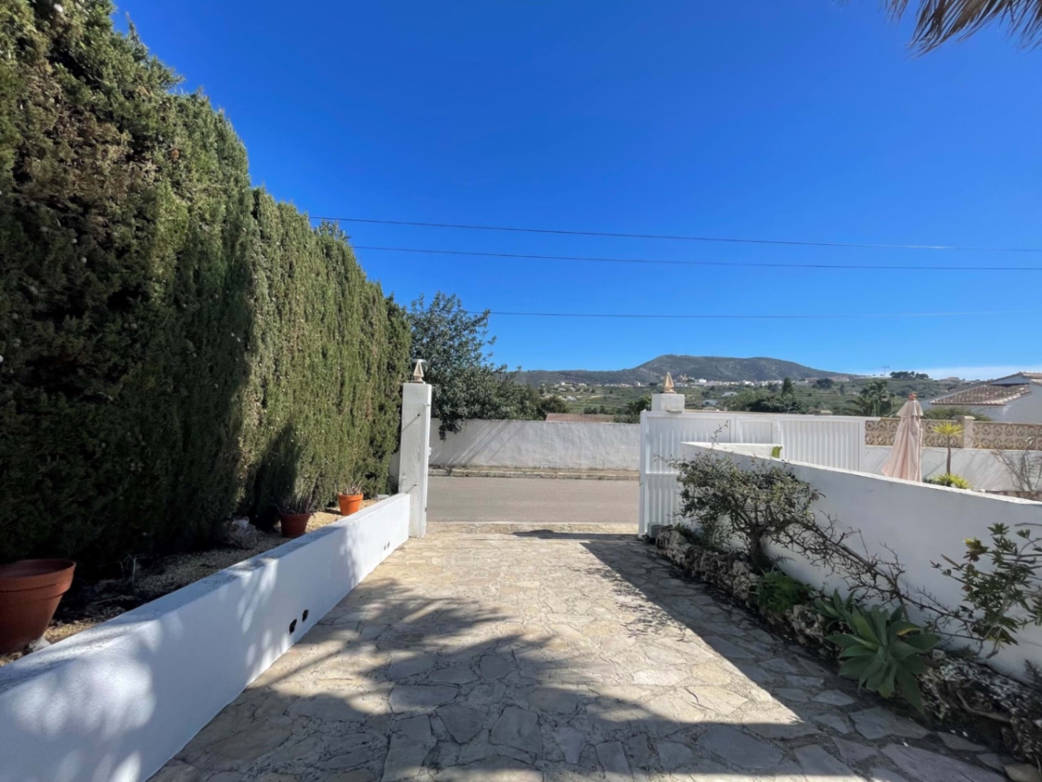 Superbe villa de 3 chambres avec vue sur la montagne à vendre à Benitatchell.