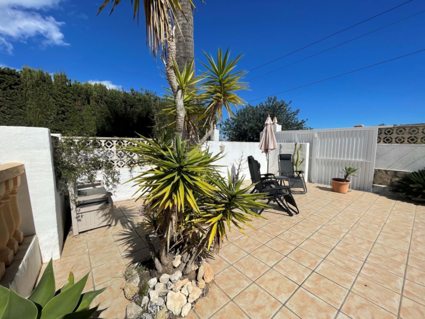 Superbe villa de 3 chambres avec vue sur la montagne à vendre à Benitatchell.