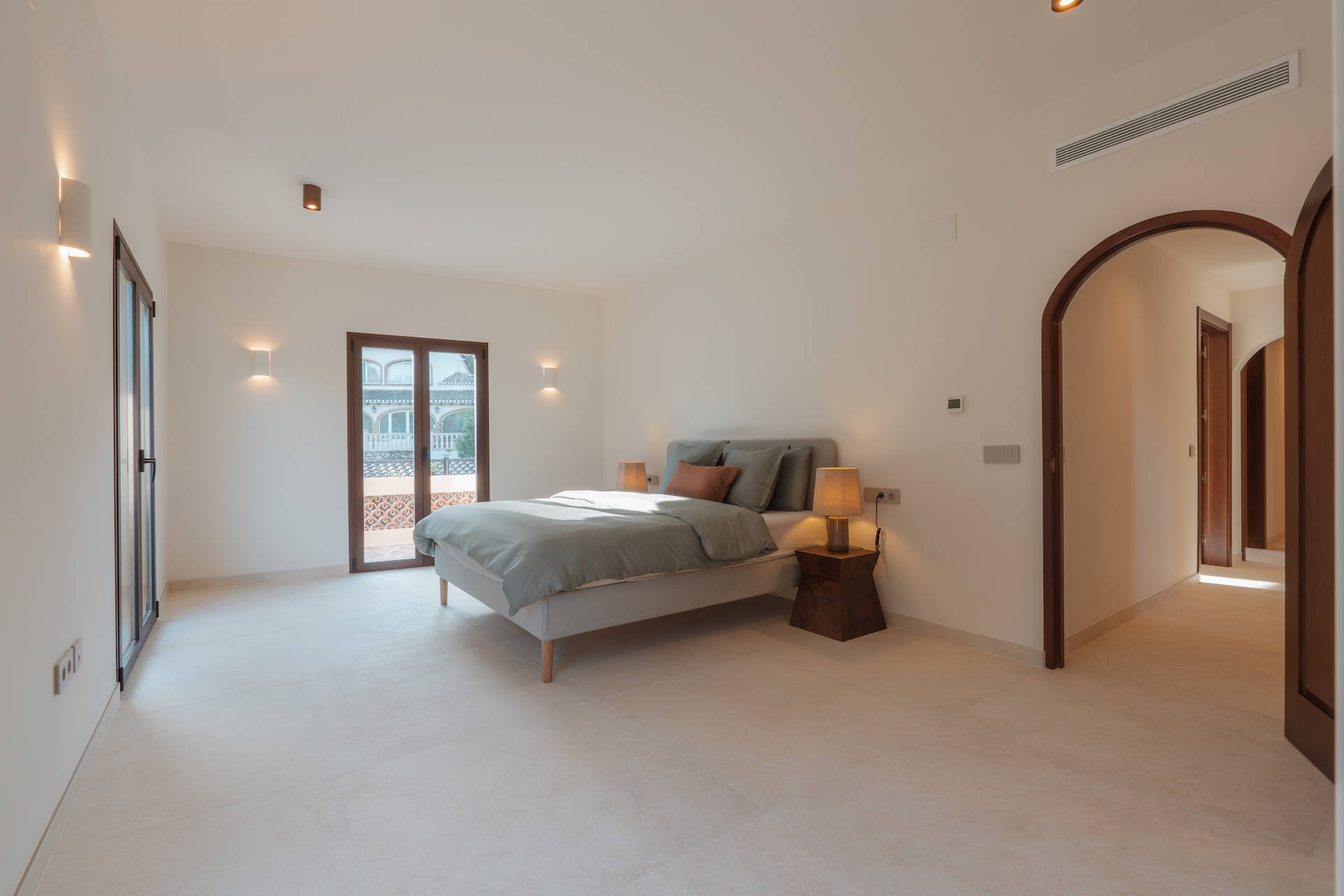 Elegante villa reformada de 5 dormitorios en venta en Javea El Tosalet - Cap Marti