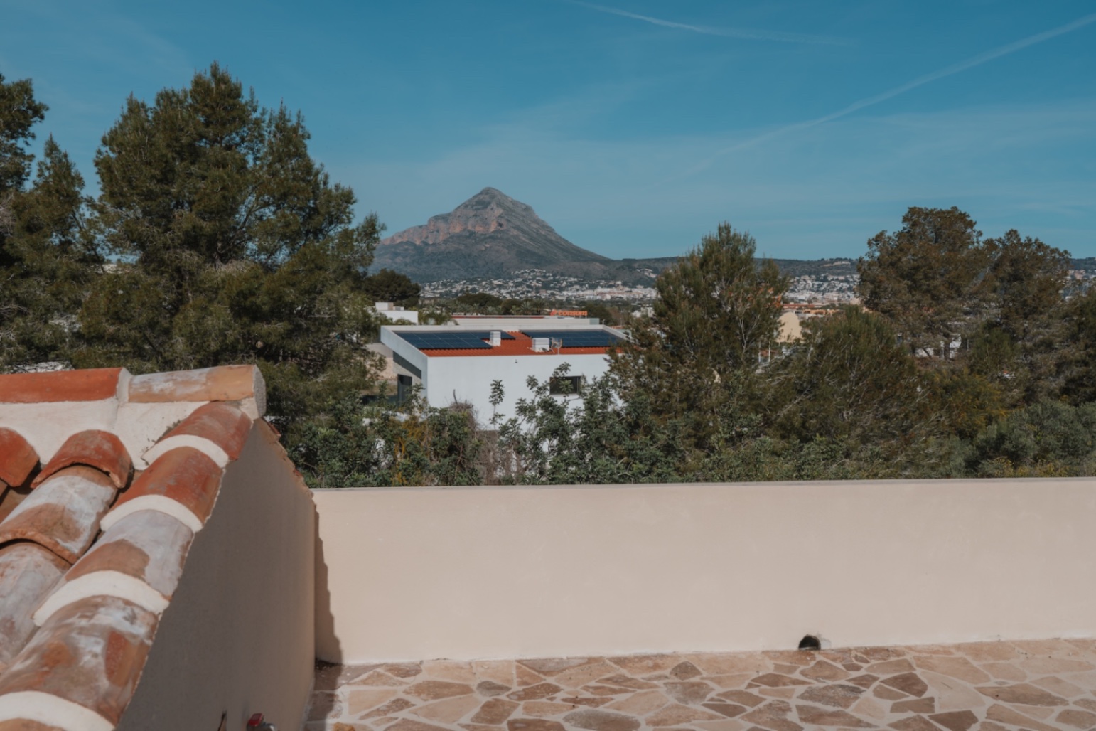Elegante villa reformada de 5 dormitorios en venta en Javea El Tosalet - Cap Marti