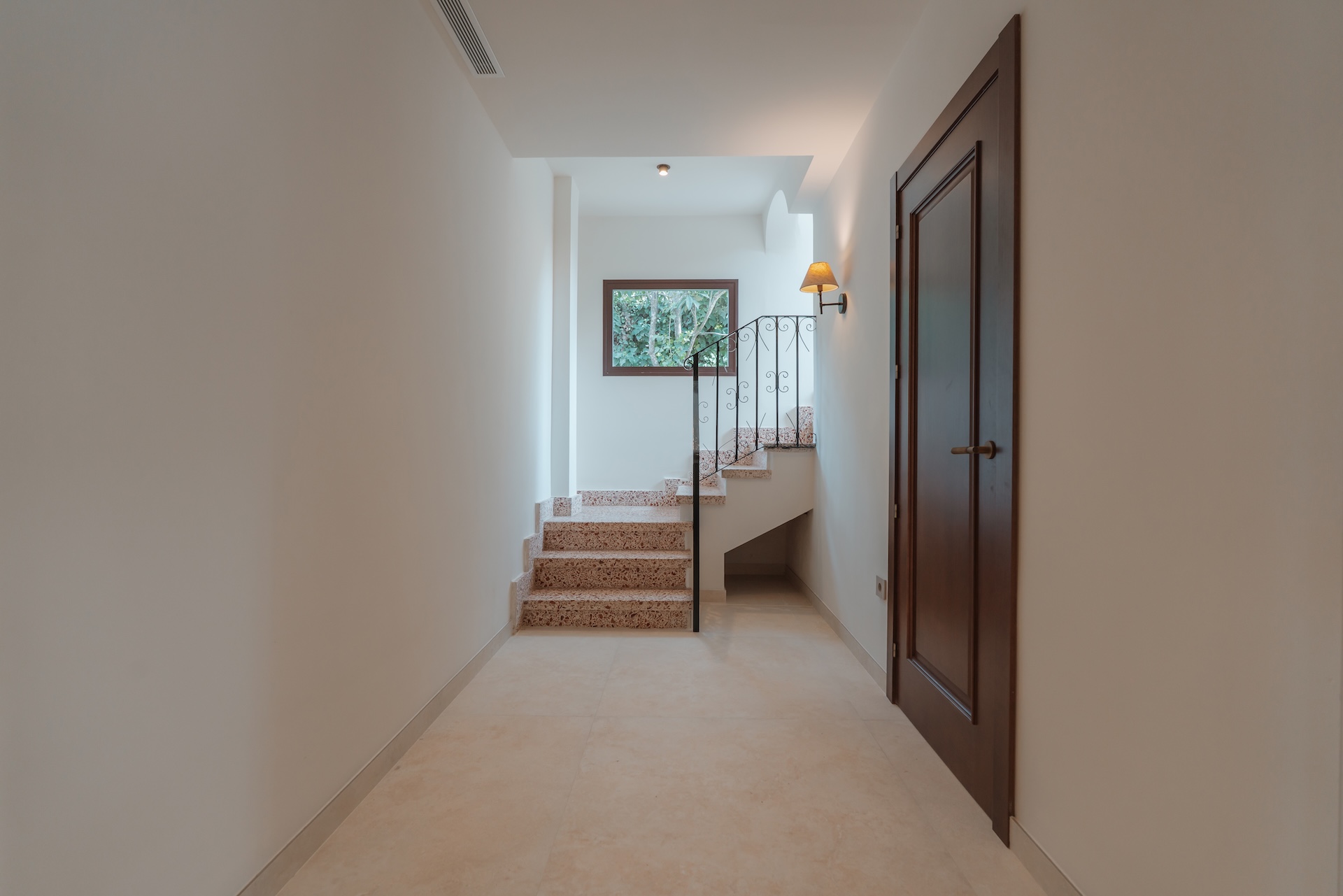Elegante villa reformada de 5 dormitorios en venta en Javea El Tosalet - Cap Marti