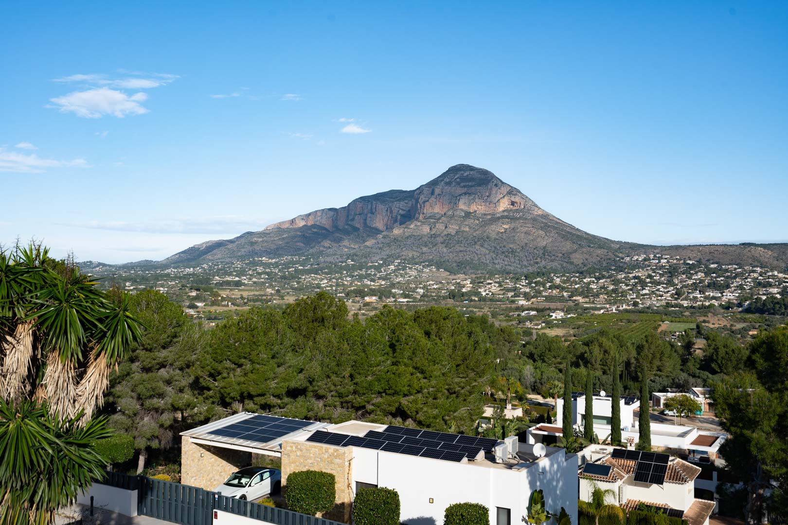 Vila massiva de 4 habitacions amb vistes al mar i al Montgó en venda a Javea Piver