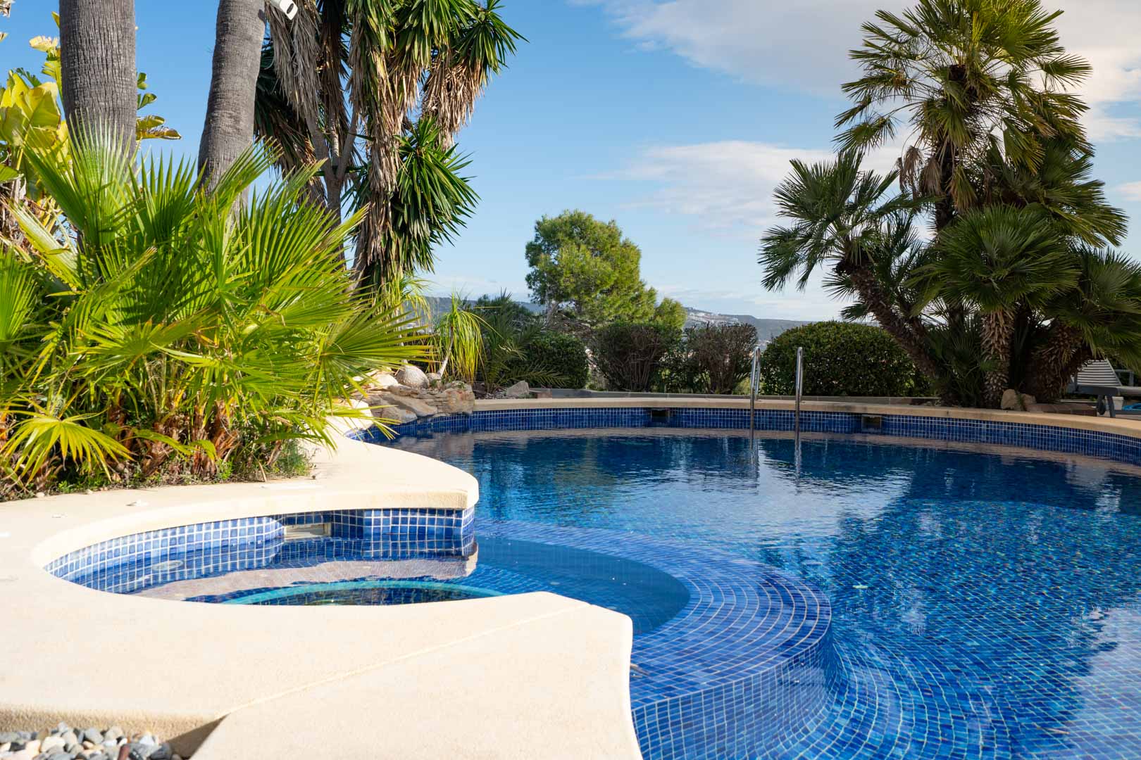 Vila massiva de 4 habitacions amb vistes al mar i al Montgó en venda a Javea Piver