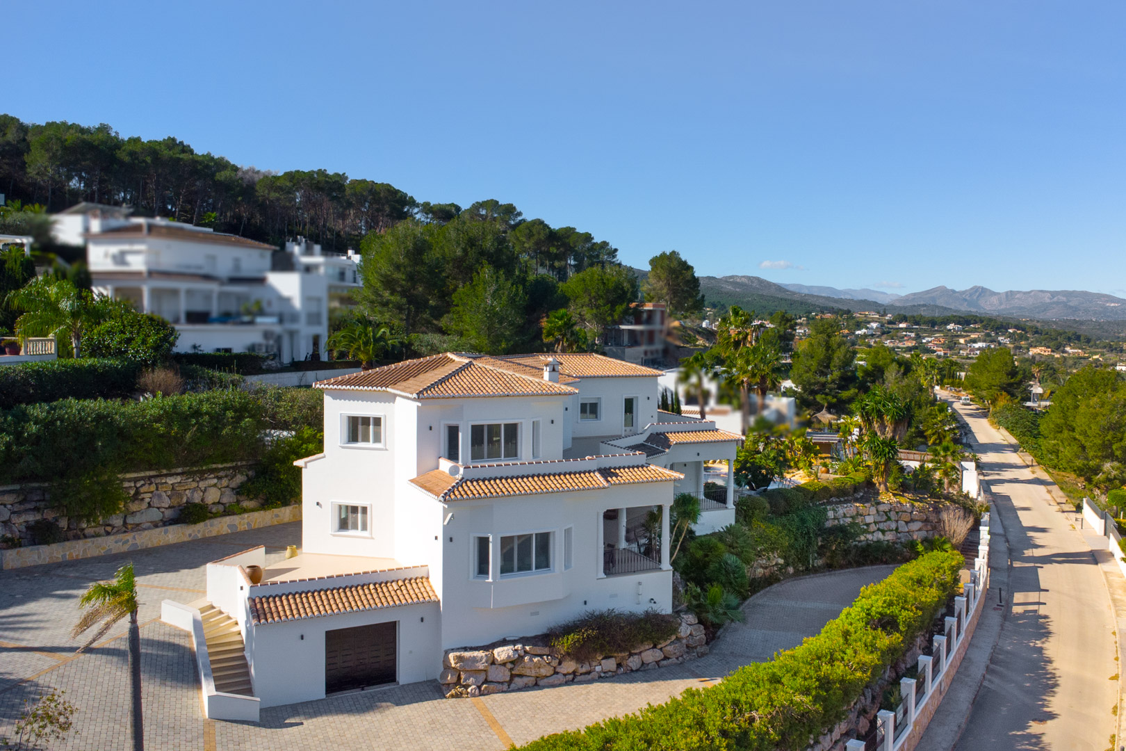 Vila massiva de 4 habitacions amb vistes al mar i al Montgó en venda a Javea Piver