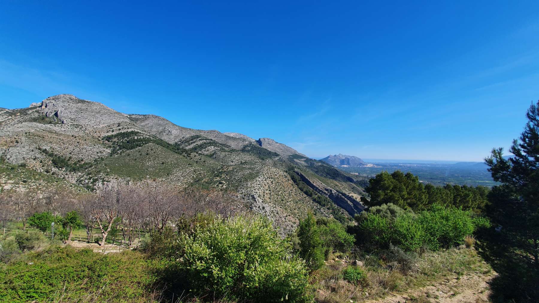 Nueva villa de 3 habitaciones en venta en Vall de Laguard con vista panorámica.