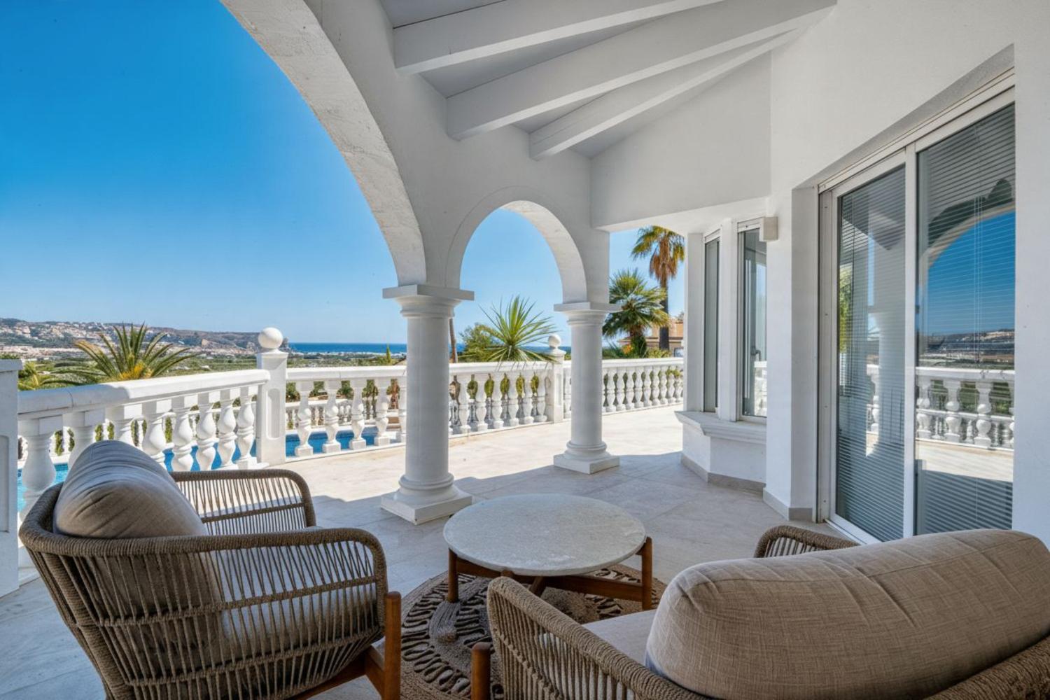 Luxury 3 bed villa for sale in Javea with sea and mountain view