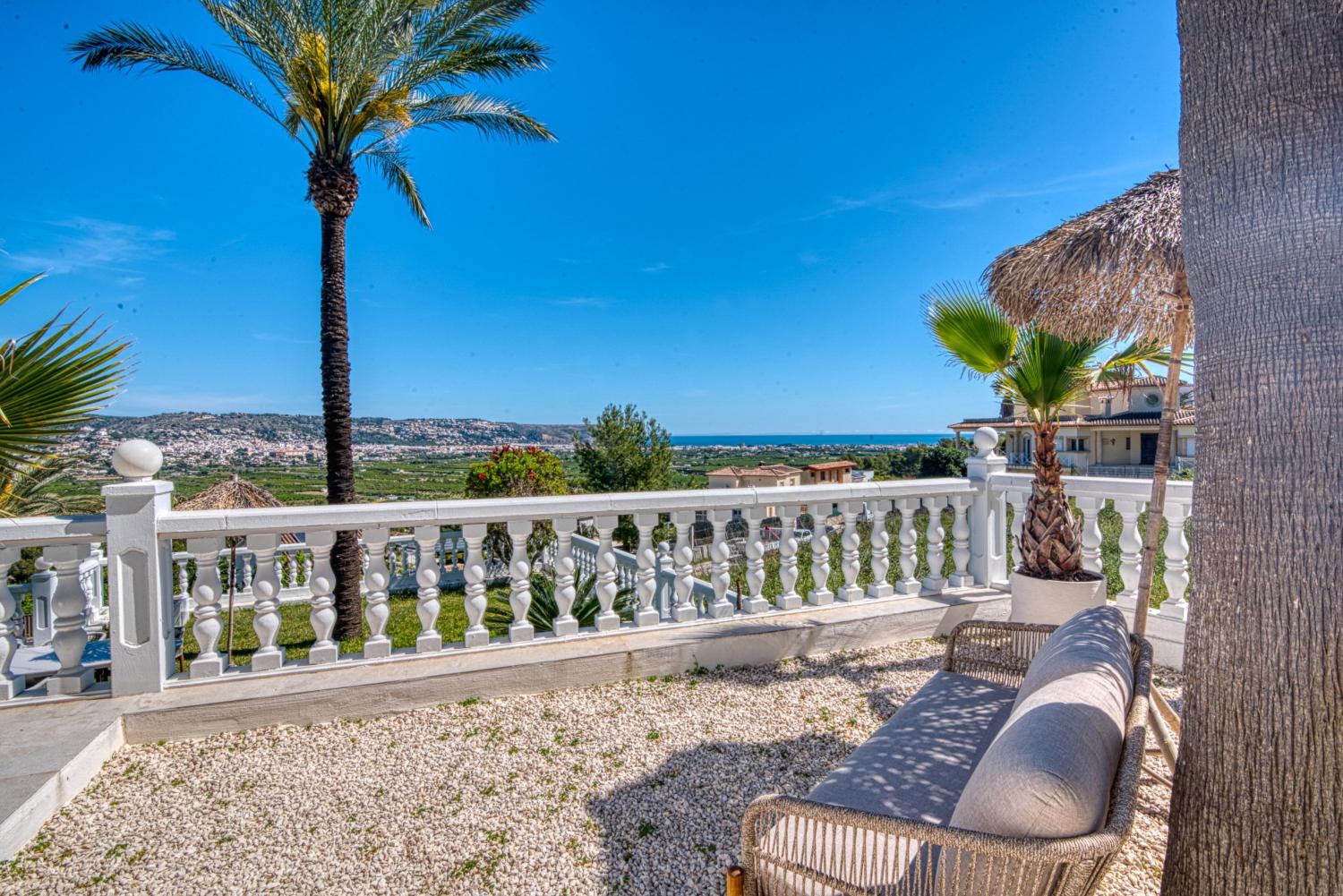 Luxury 3 bed villa for sale in Javea with sea and mountain view