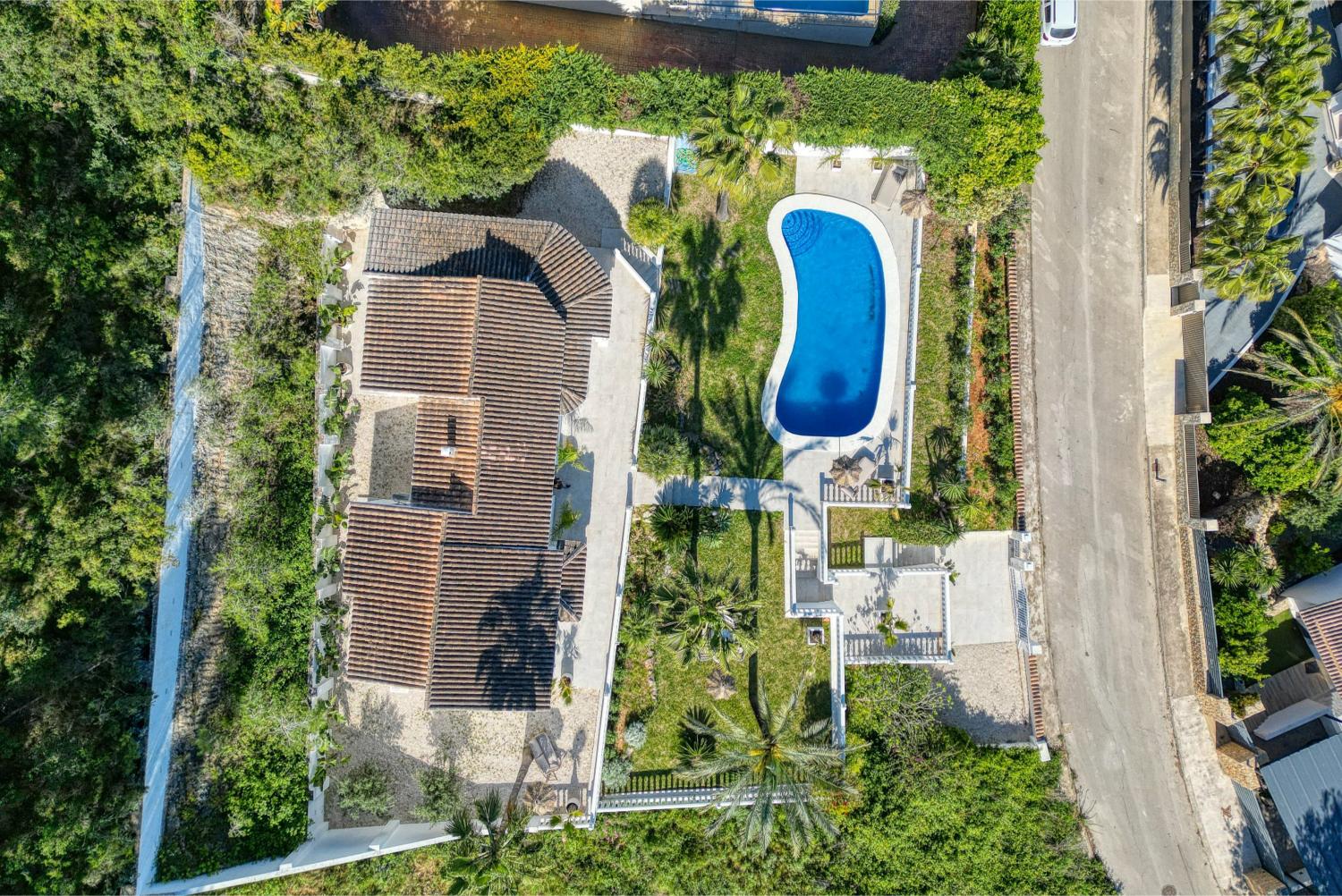 Luxury 3 bed villa for sale in Javea with sea and mountain view