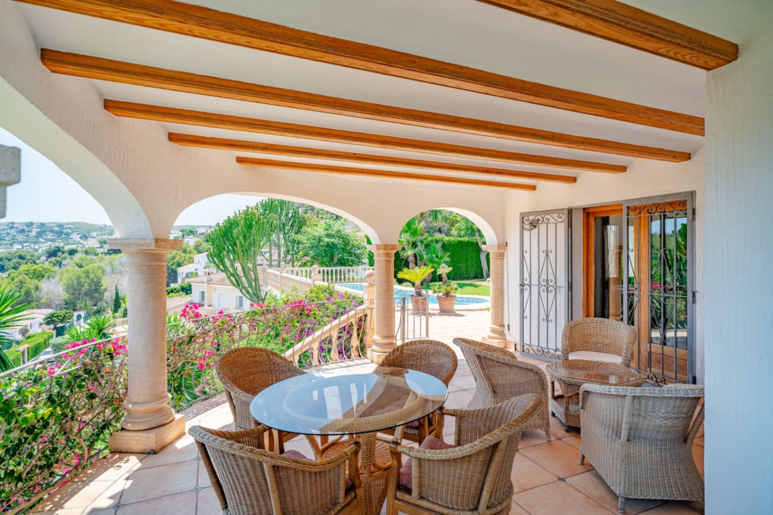 Villa for sale in Javea with wonderful open views of the sea and bay.