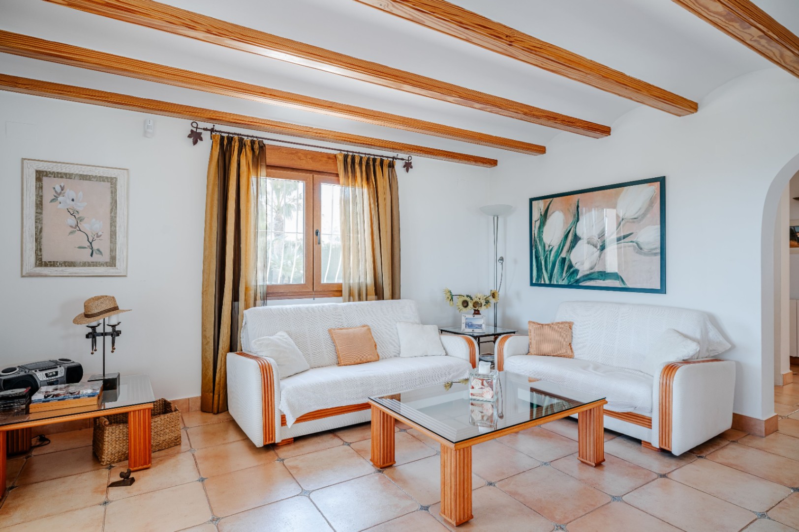 Villa for sale in Javea with wonderful open views of the sea and bay.
