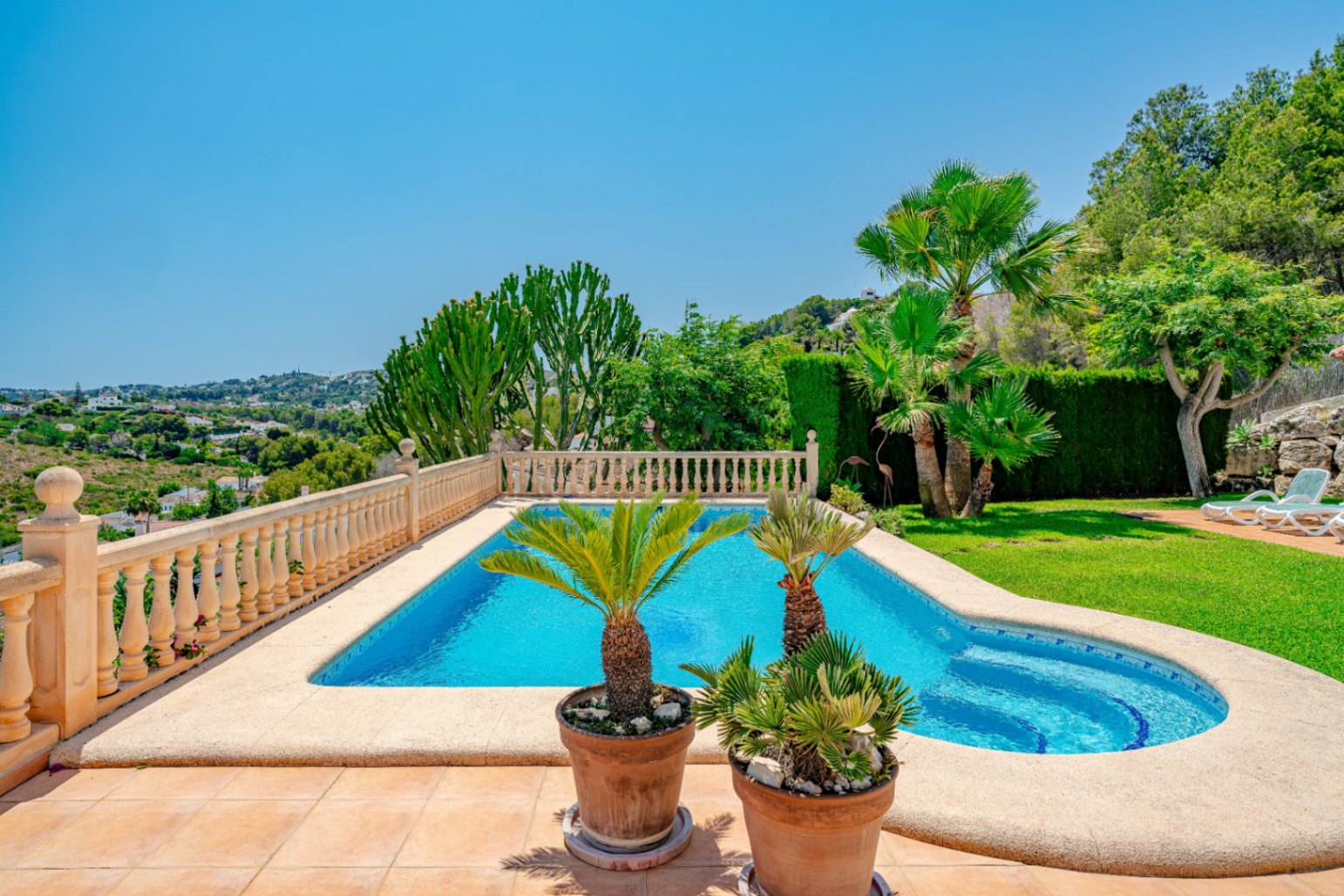 Villa for sale in Javea with wonderful open views of the sea and bay.
