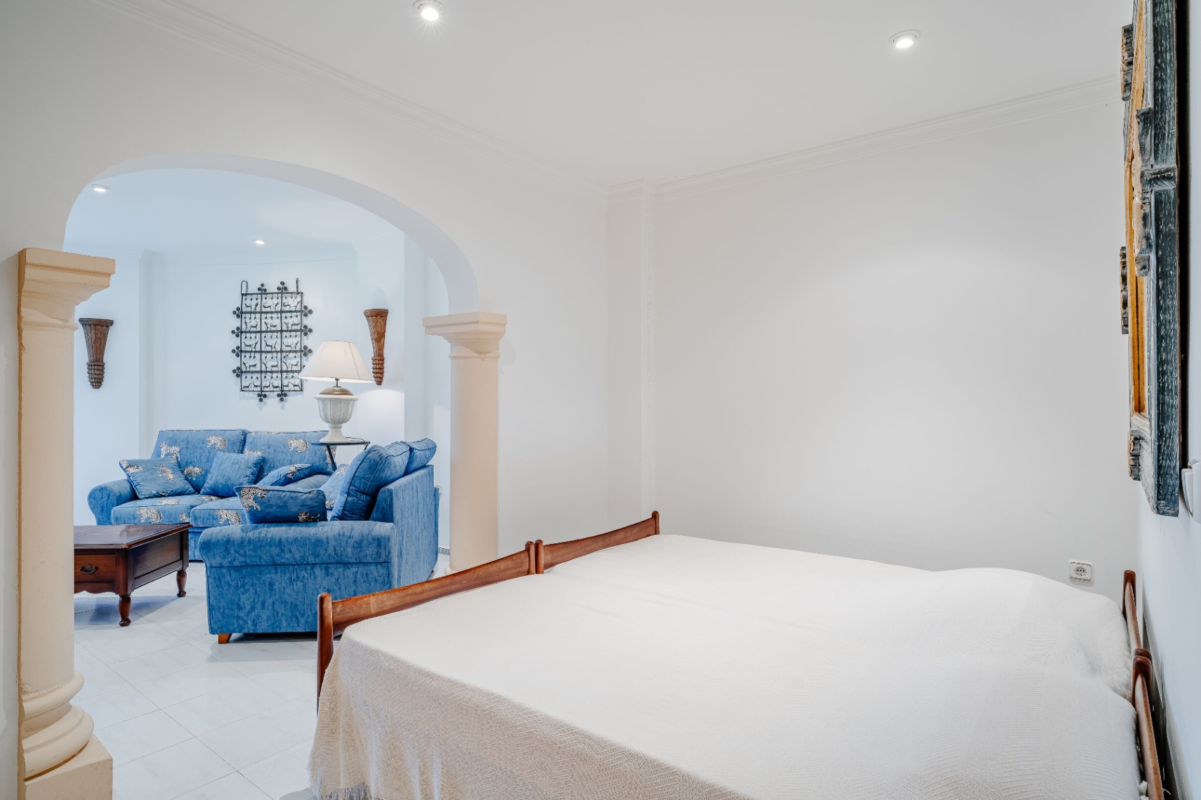 Villa for sale in Javea with wonderful open views of the sea and bay.